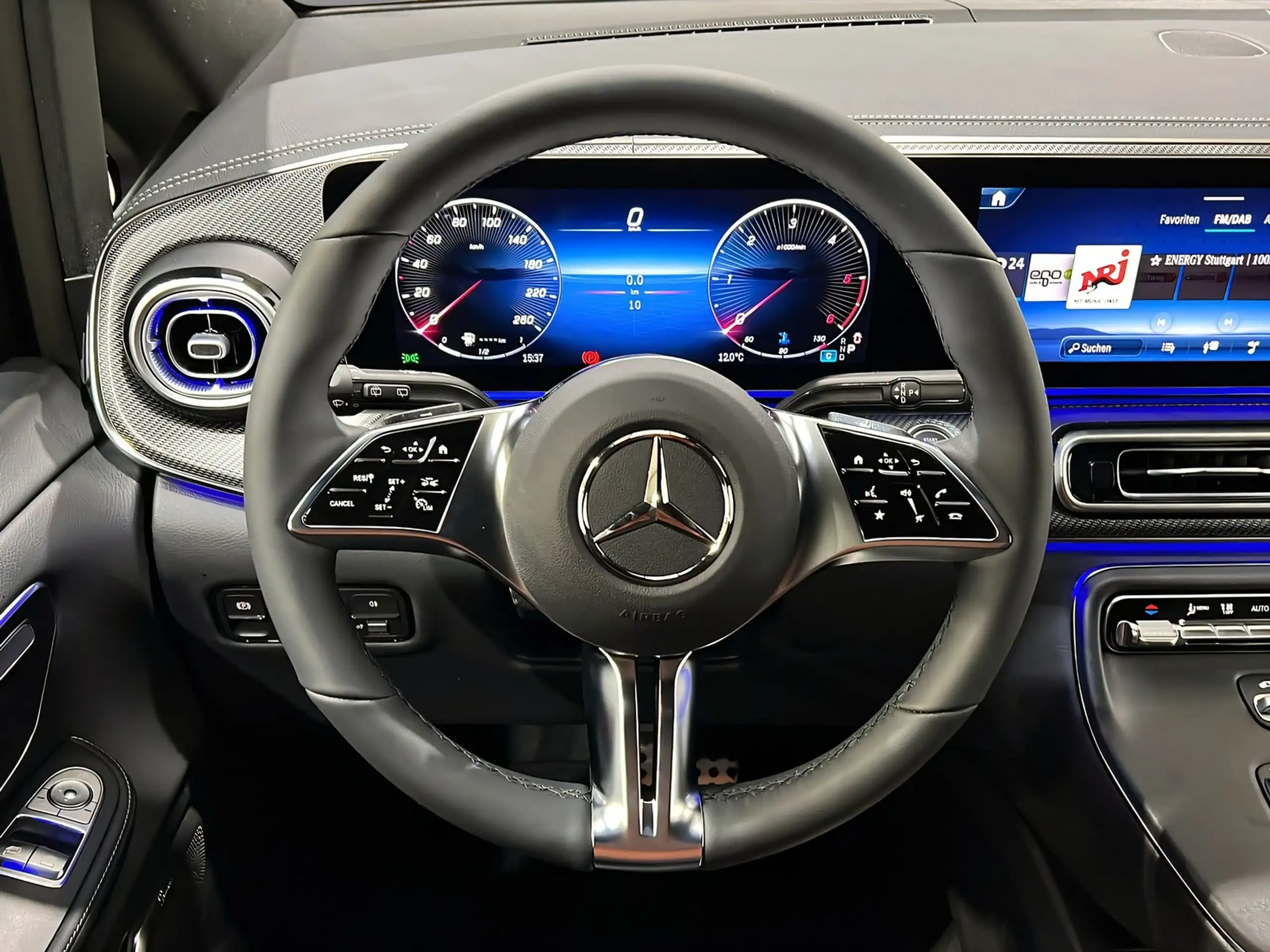 Mercedes-Benz - V 300