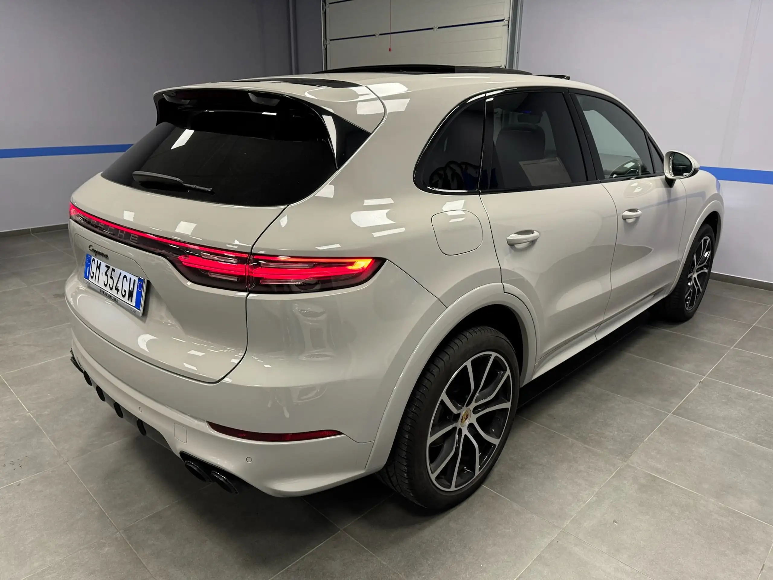 Porsche - Cayenne