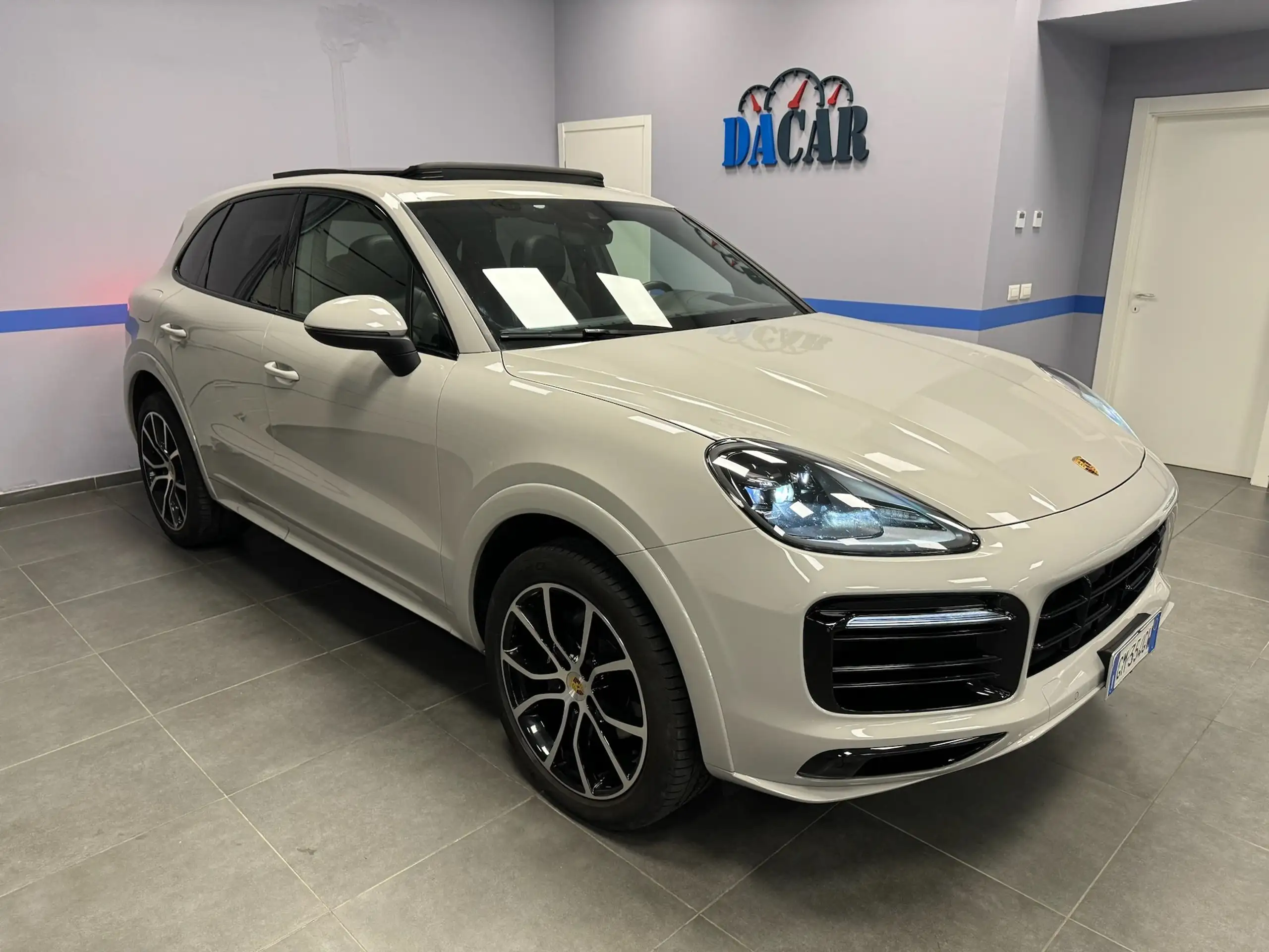 Porsche - Cayenne