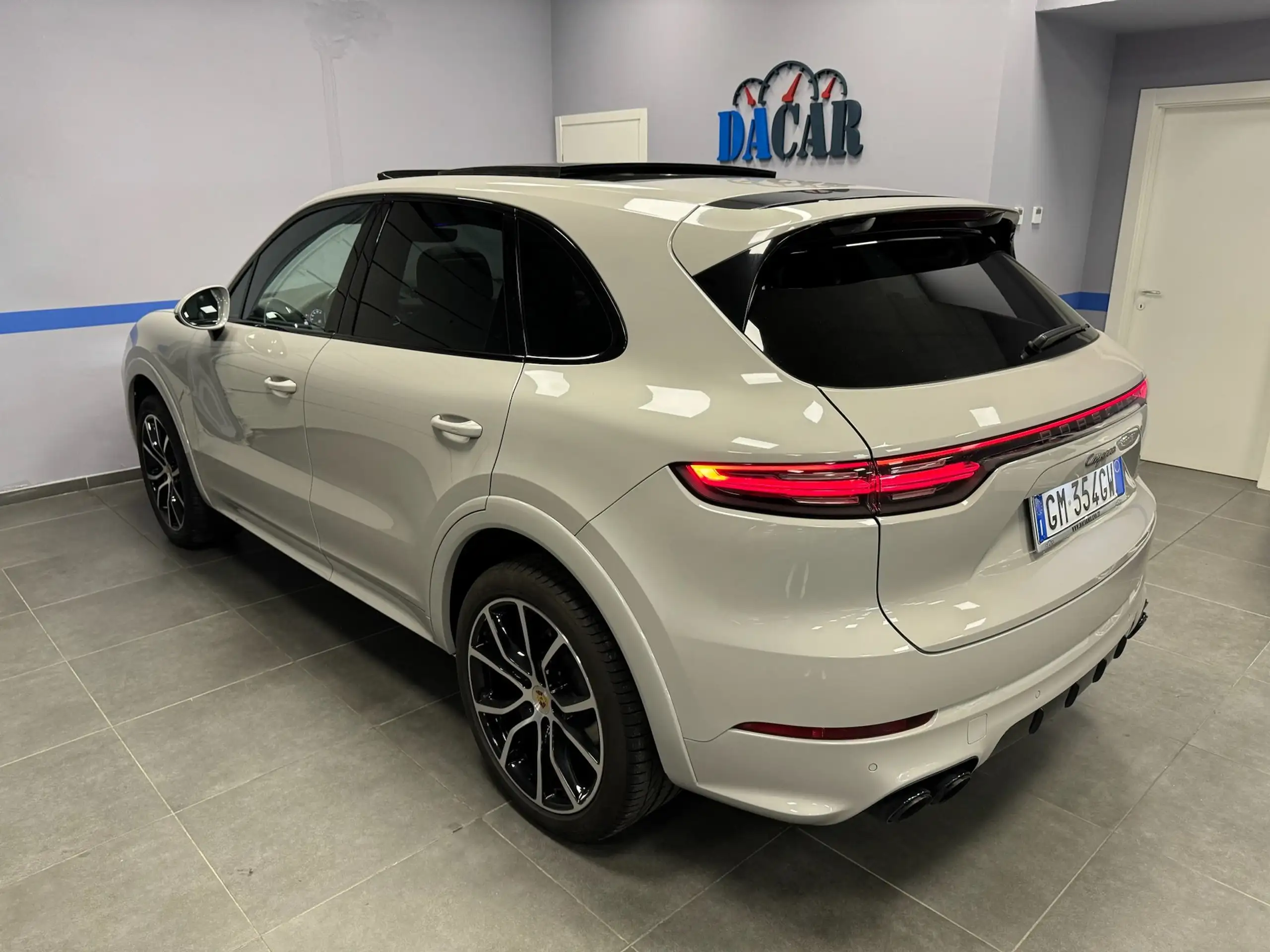 Porsche - Cayenne