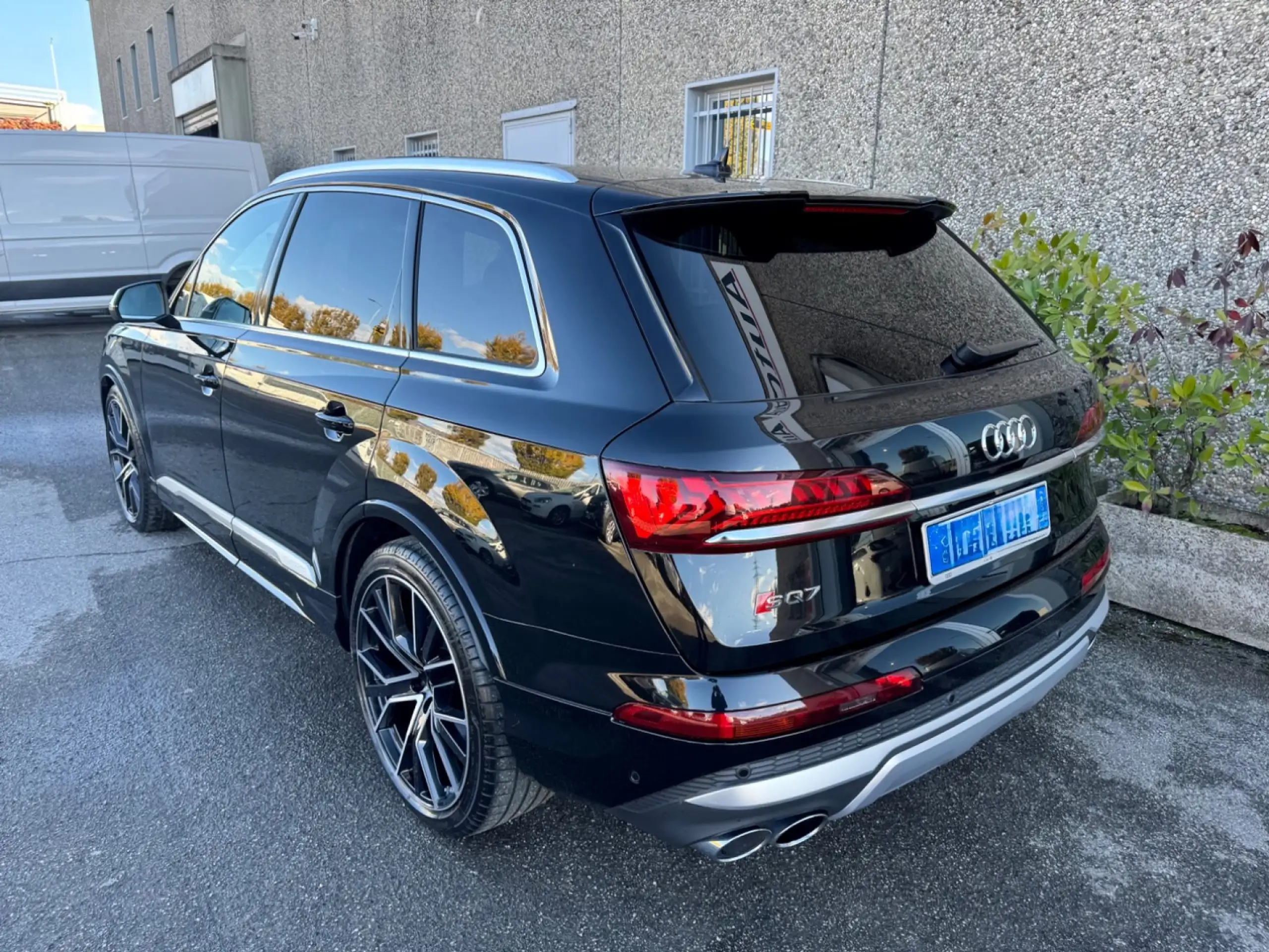 Audi - SQ7