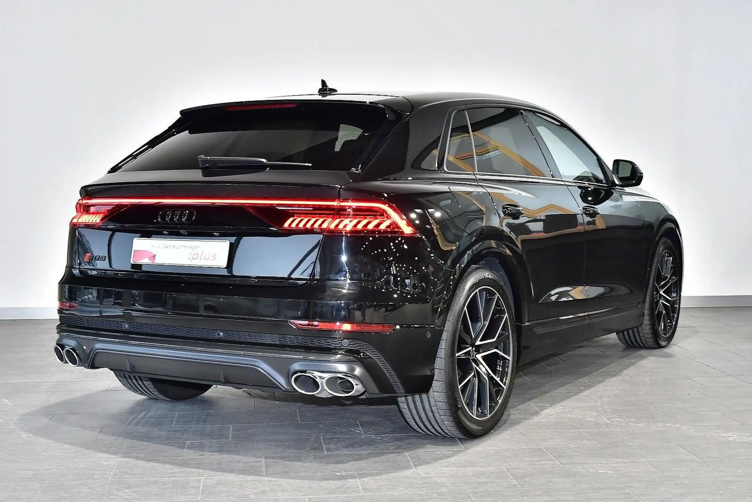 Audi - SQ8