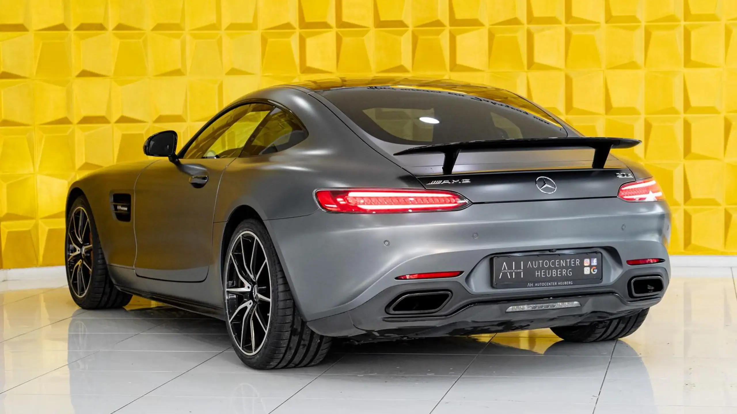 Mercedes-Benz - AMG GT