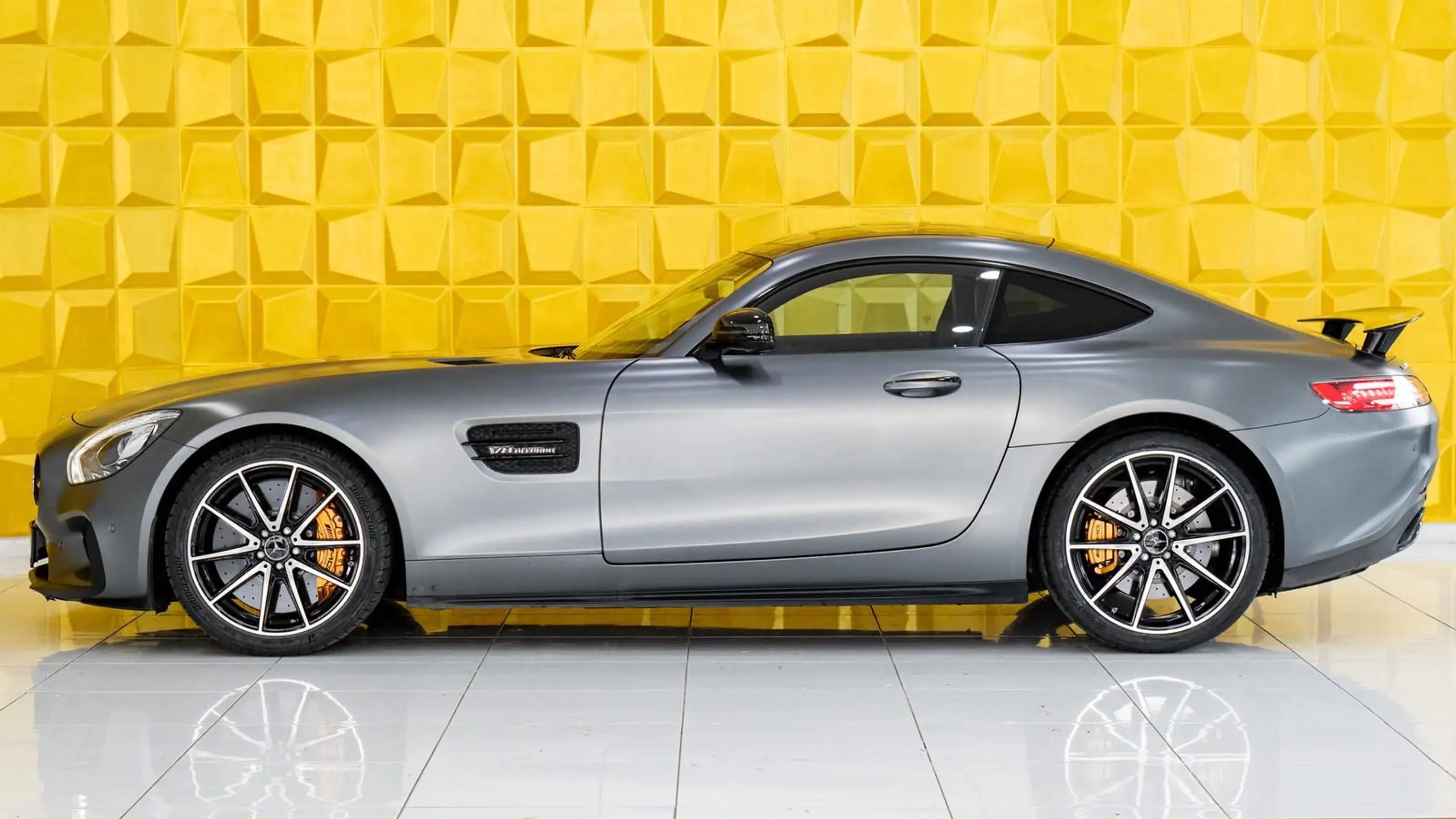 Mercedes-Benz - AMG GT