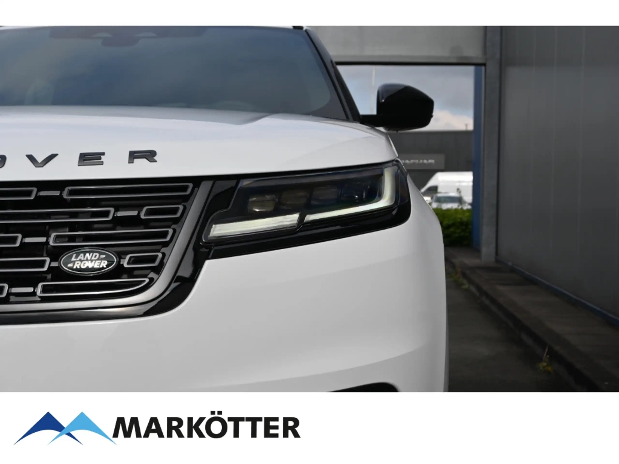 Land Rover - Range Rover Velar