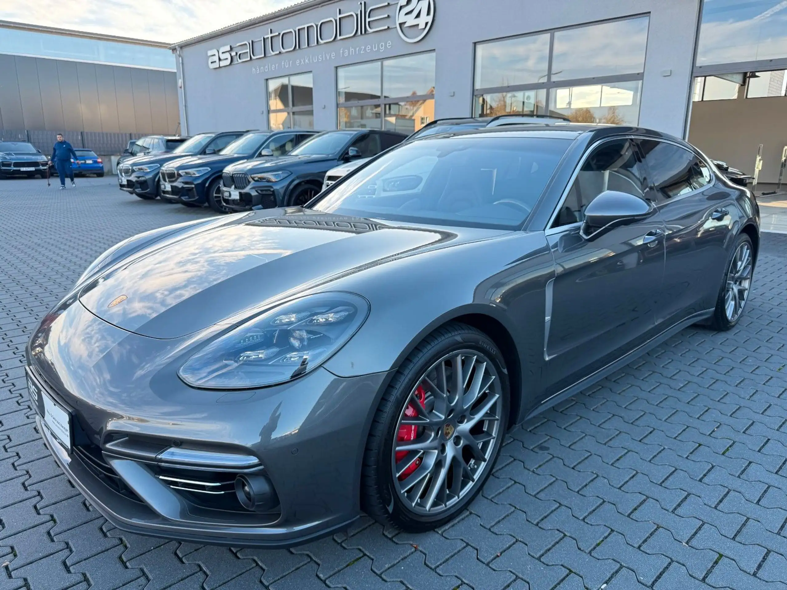 Porsche - Panamera