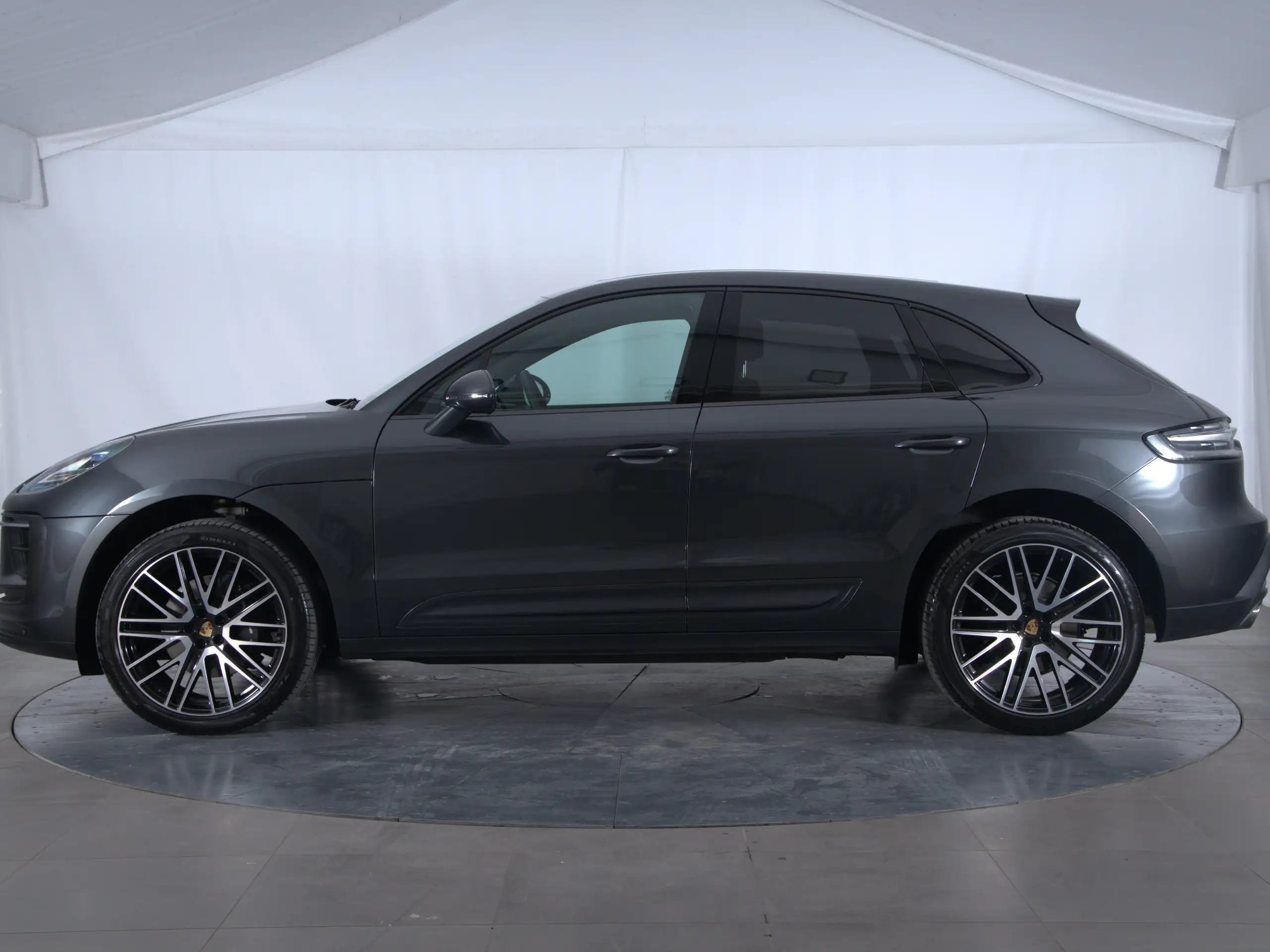 Porsche - Macan