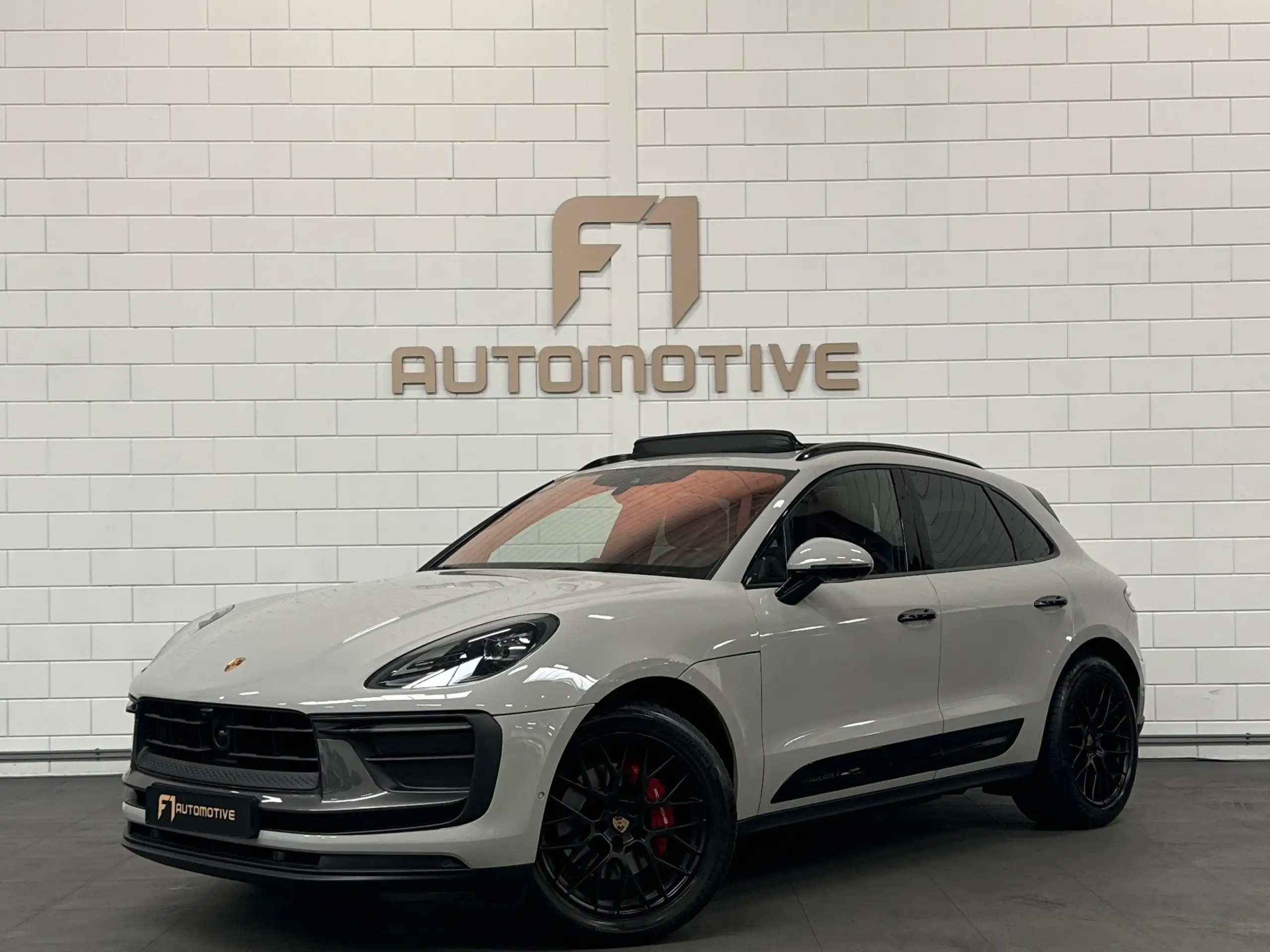 Porsche - Macan