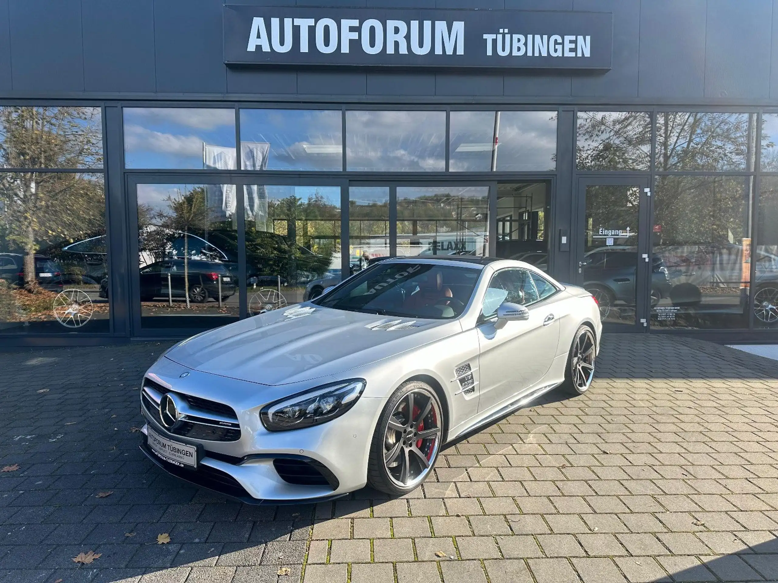 Mercedes-Benz - SL 63 AMG