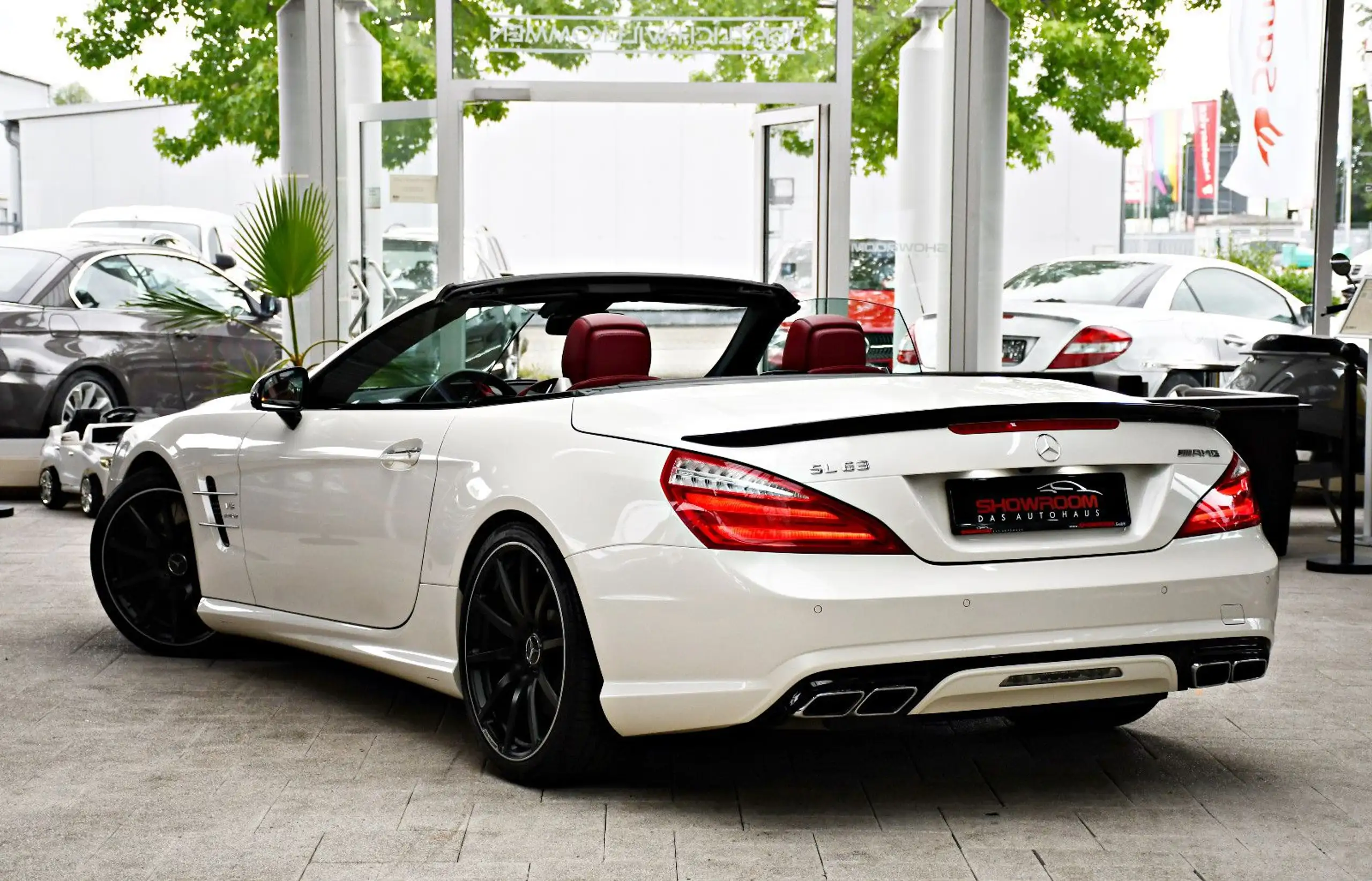 Mercedes-Benz - SL 63 AMG