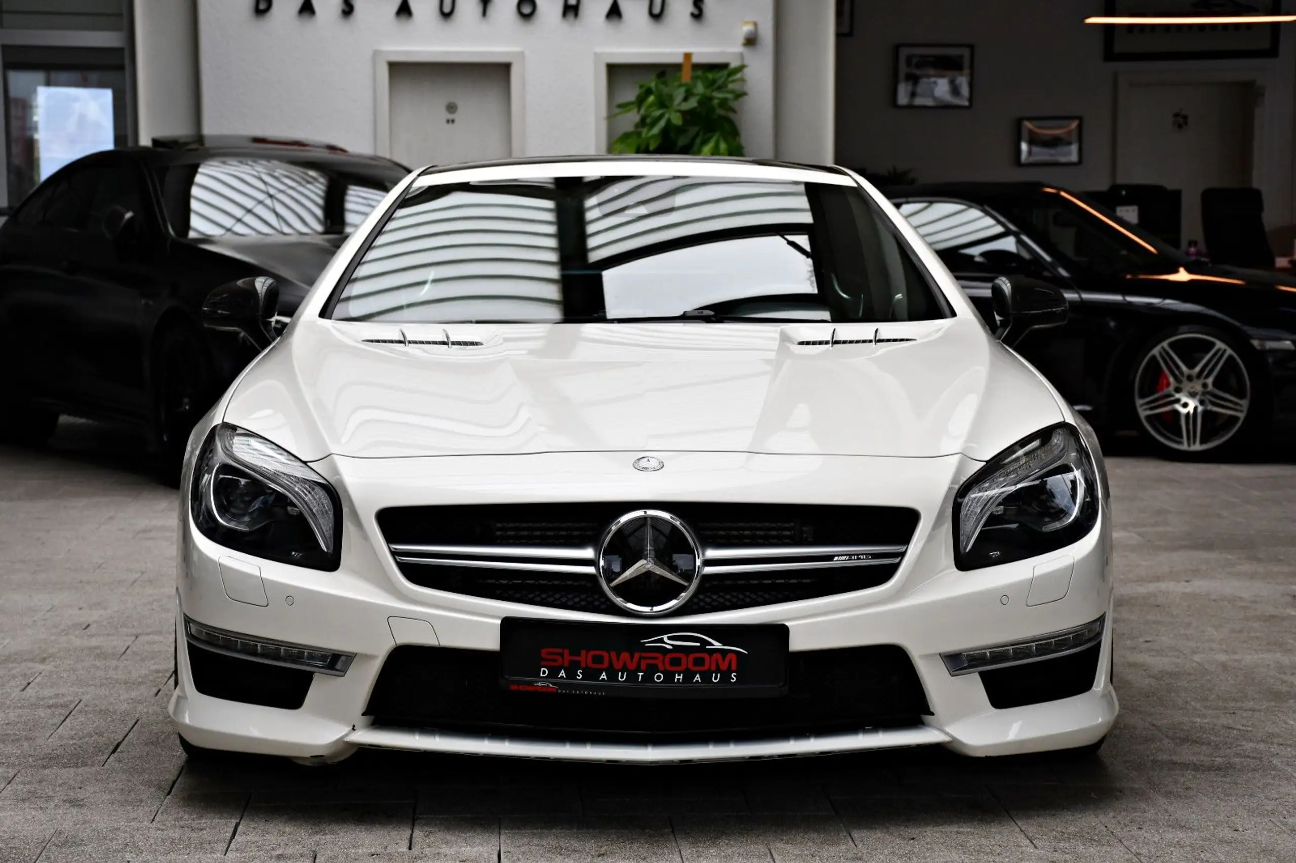 Mercedes-Benz - SL 63 AMG