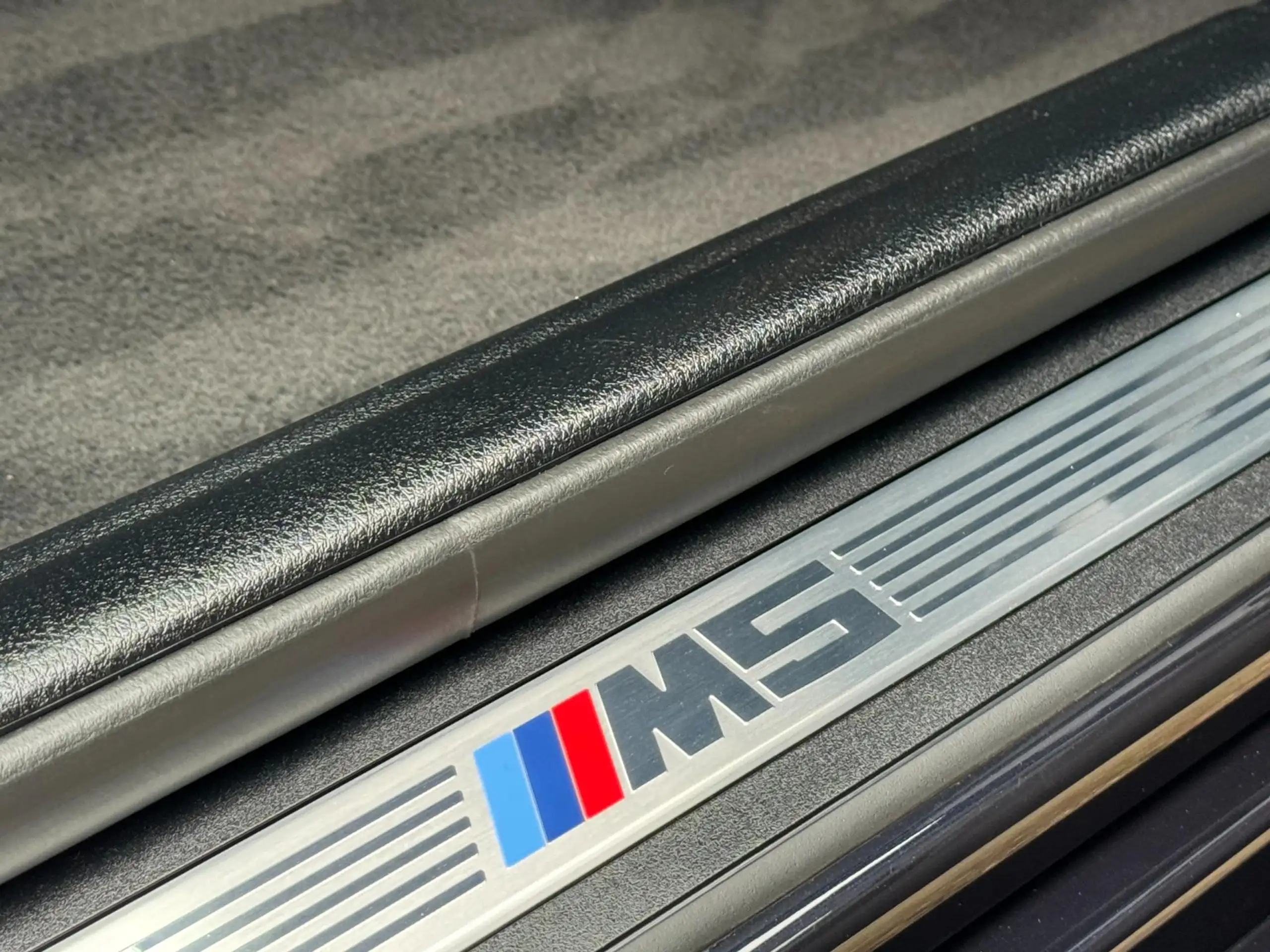 BMW - M5