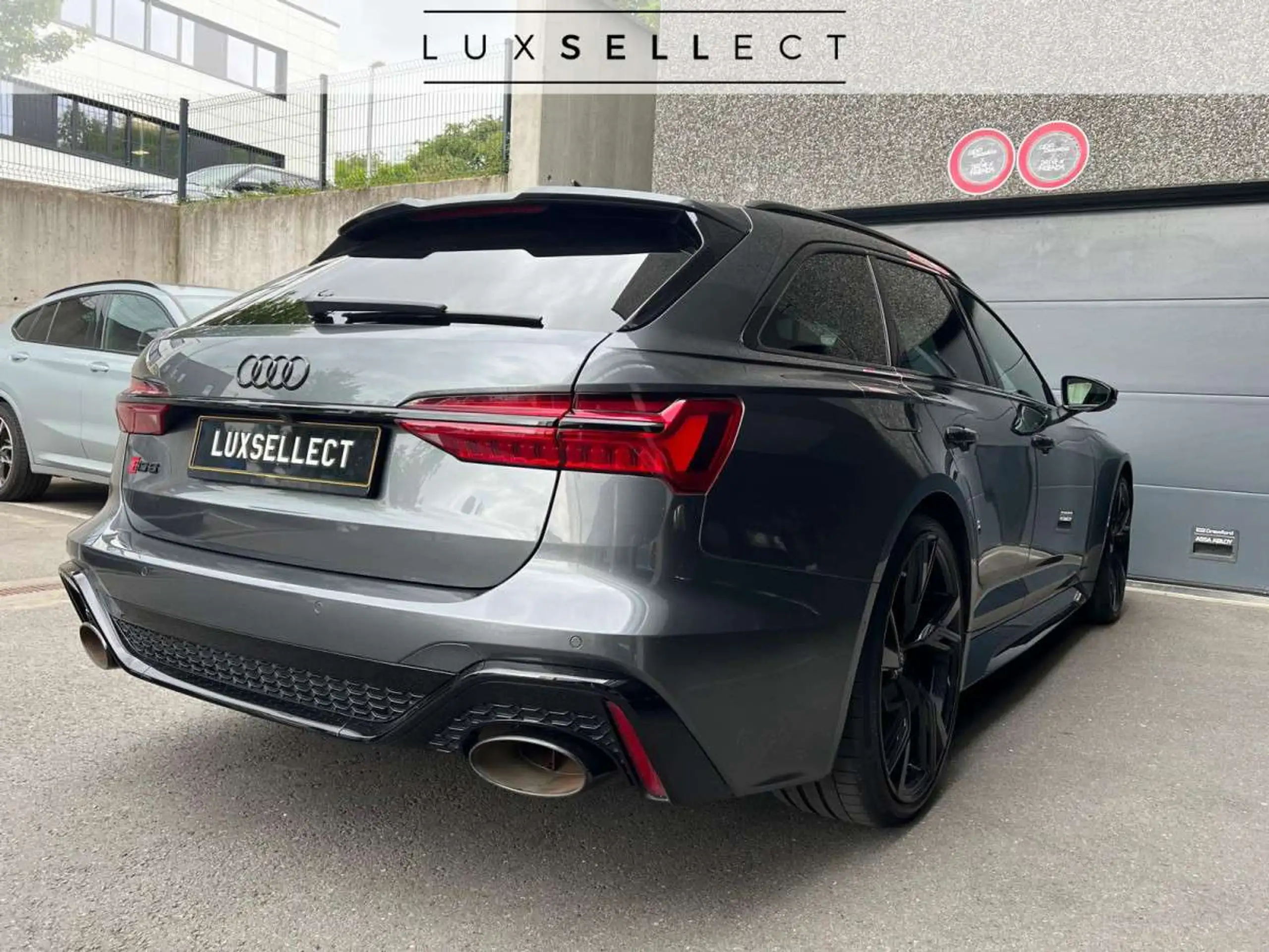 Audi - RS6