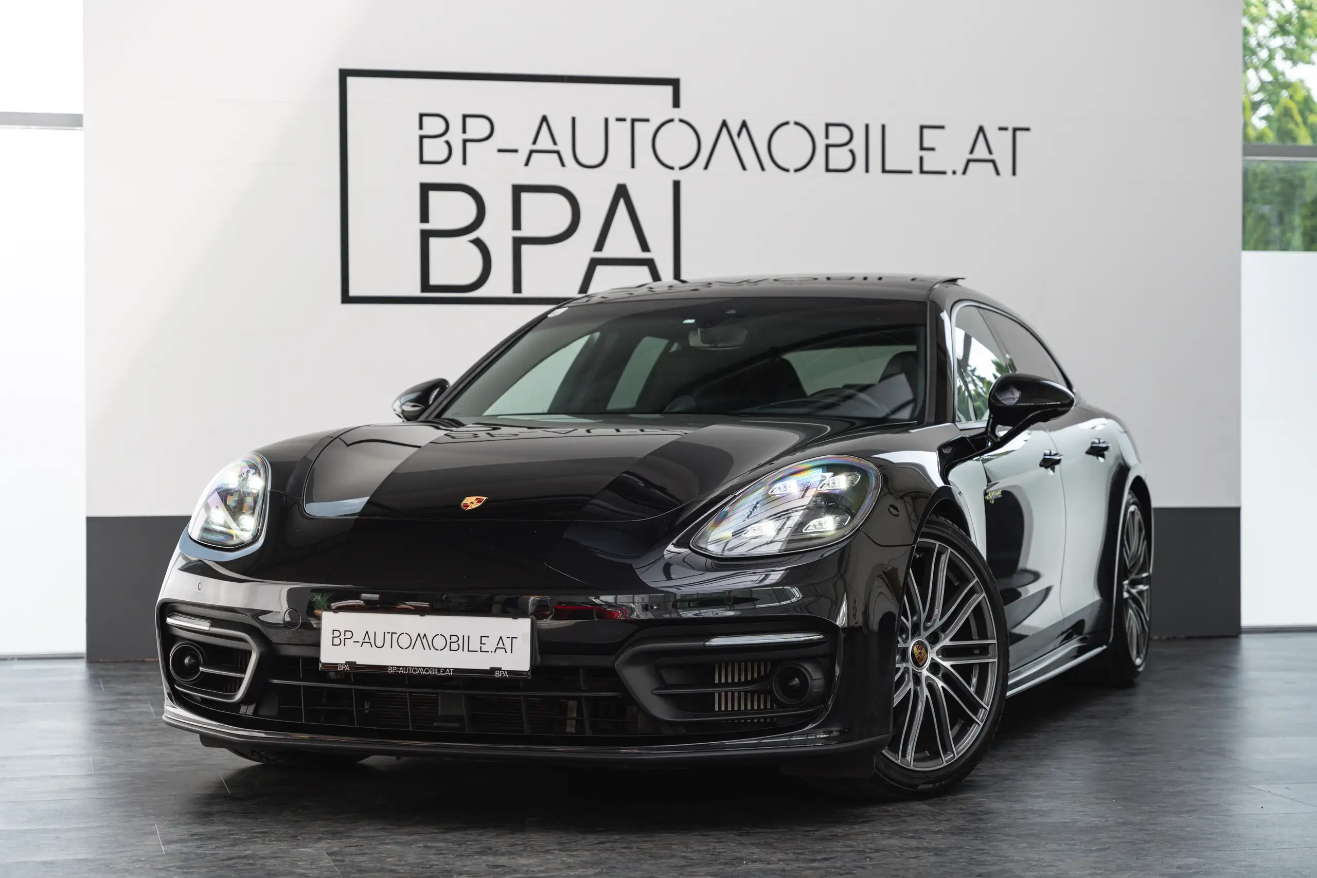 Porsche - Panamera