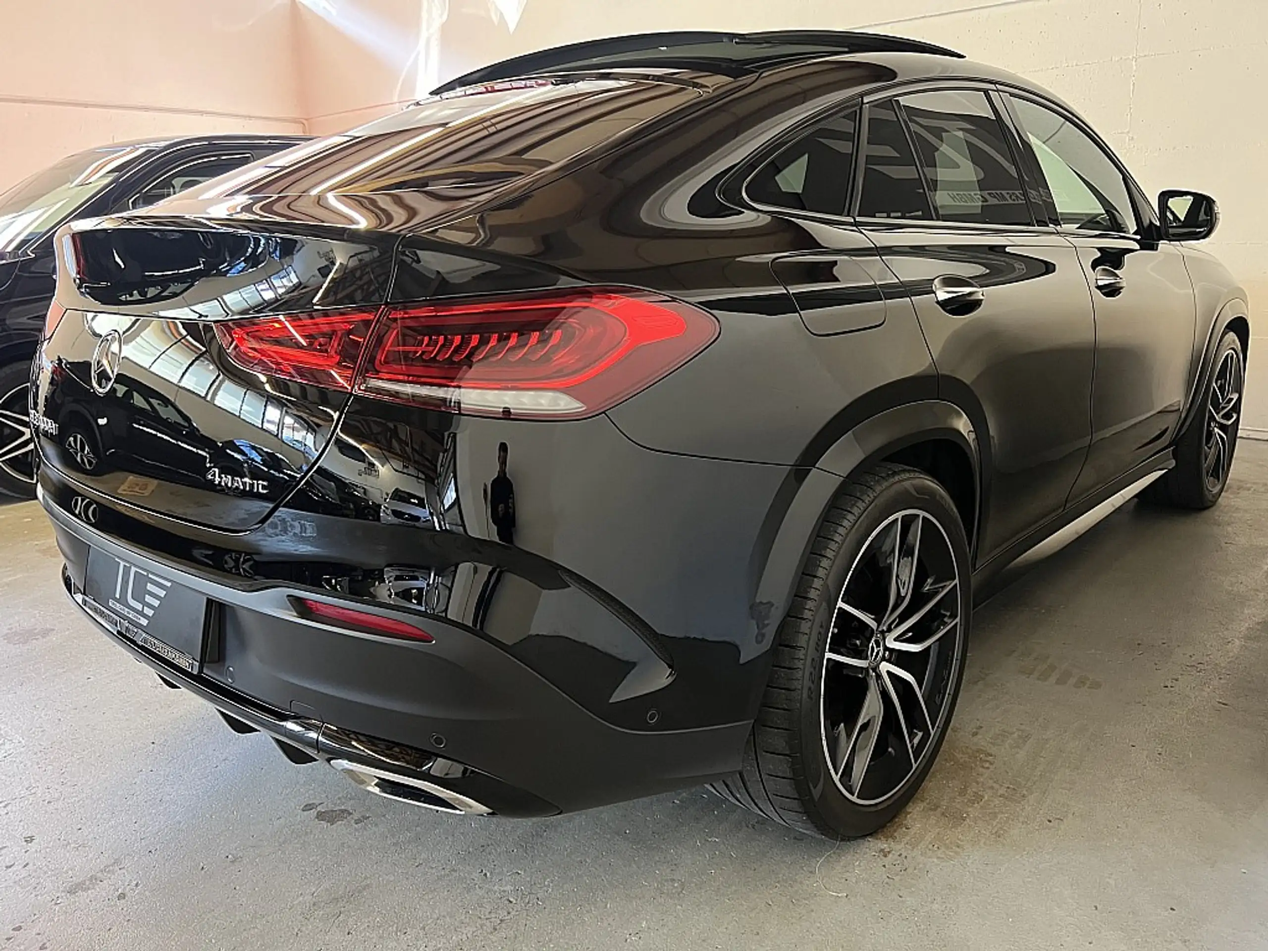 Mercedes-Benz - GLE 400