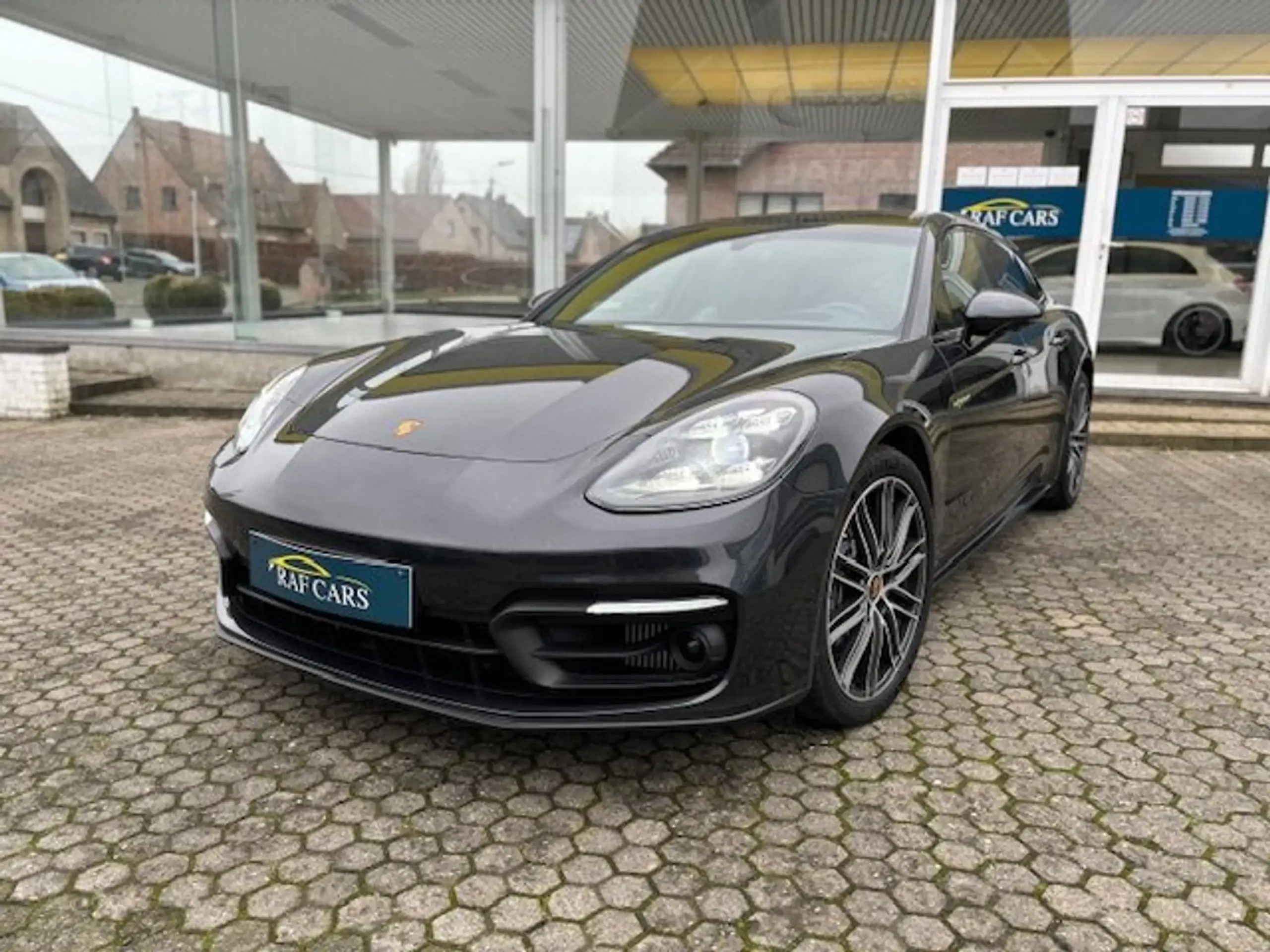 Porsche - Panamera