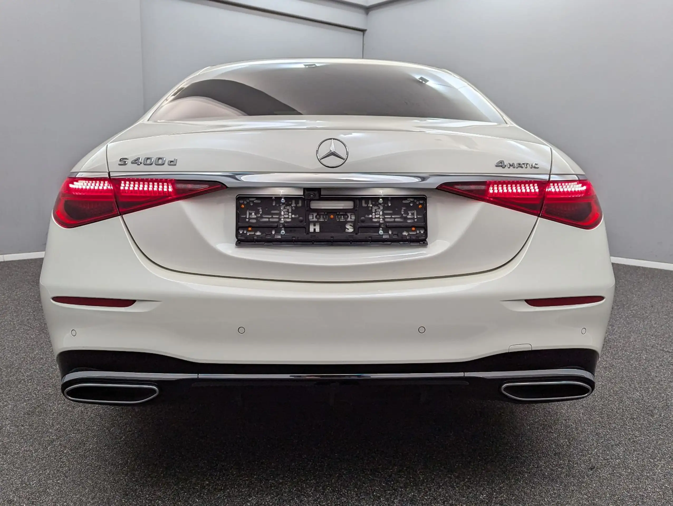 Mercedes-Benz - S 400