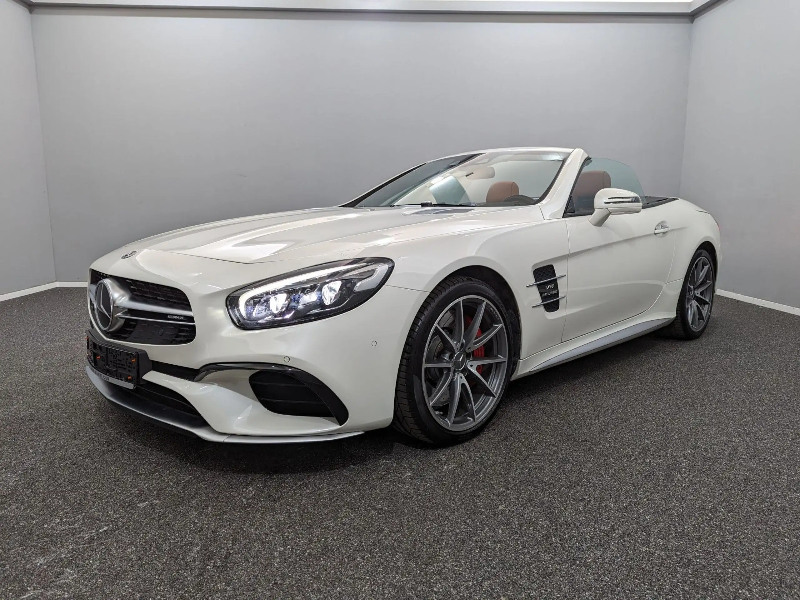 Mercedes-Benz - SL 63 AMG