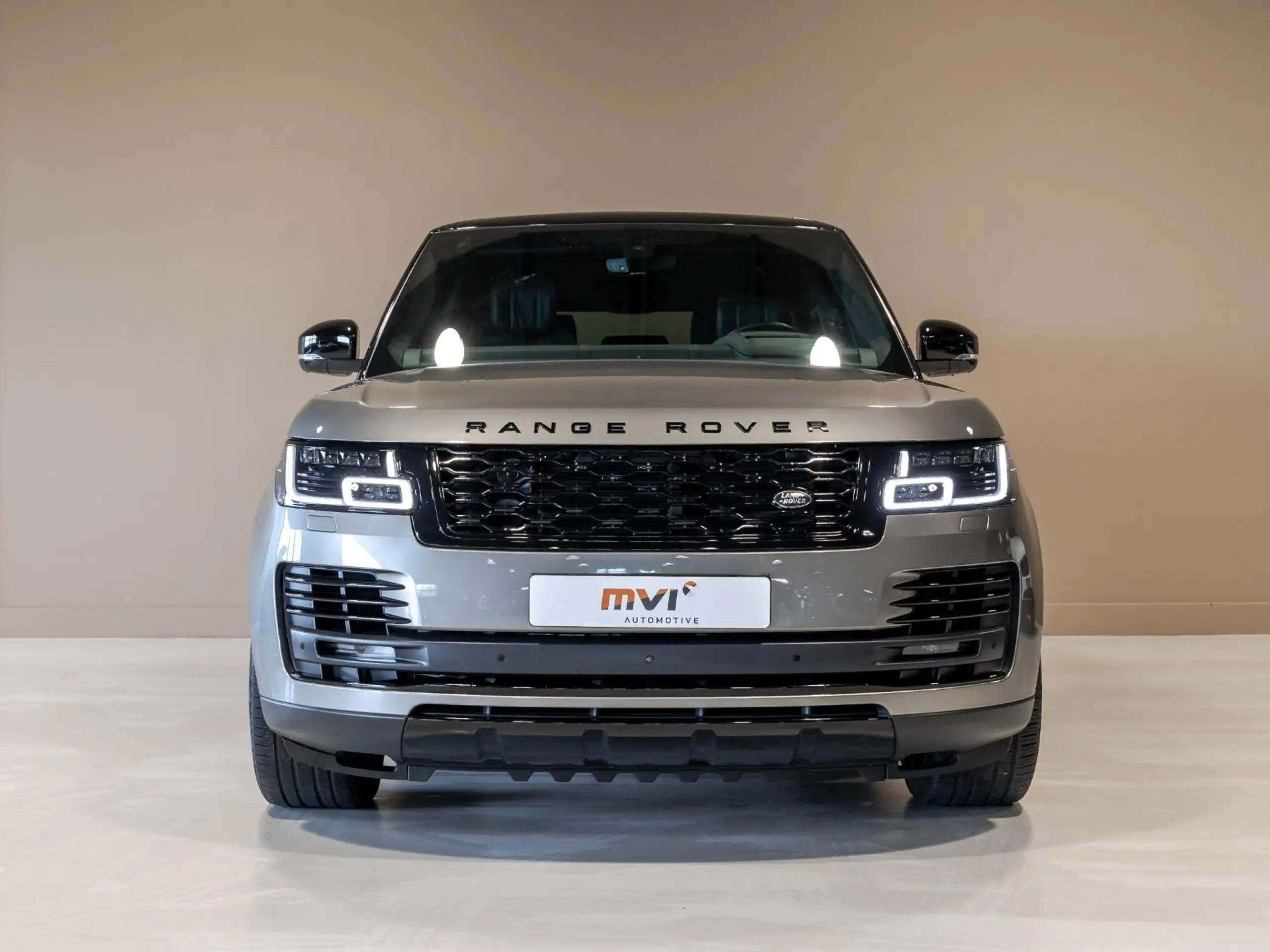 Land Rover - Range Rover