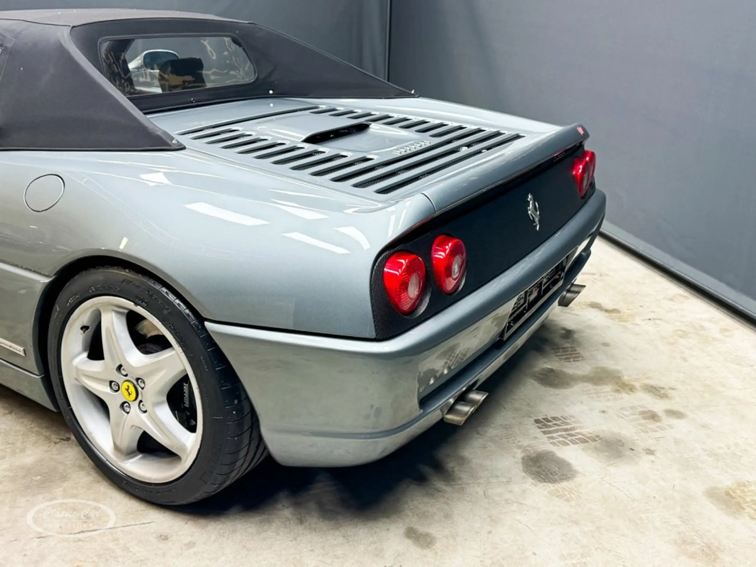 Ferrari - F355