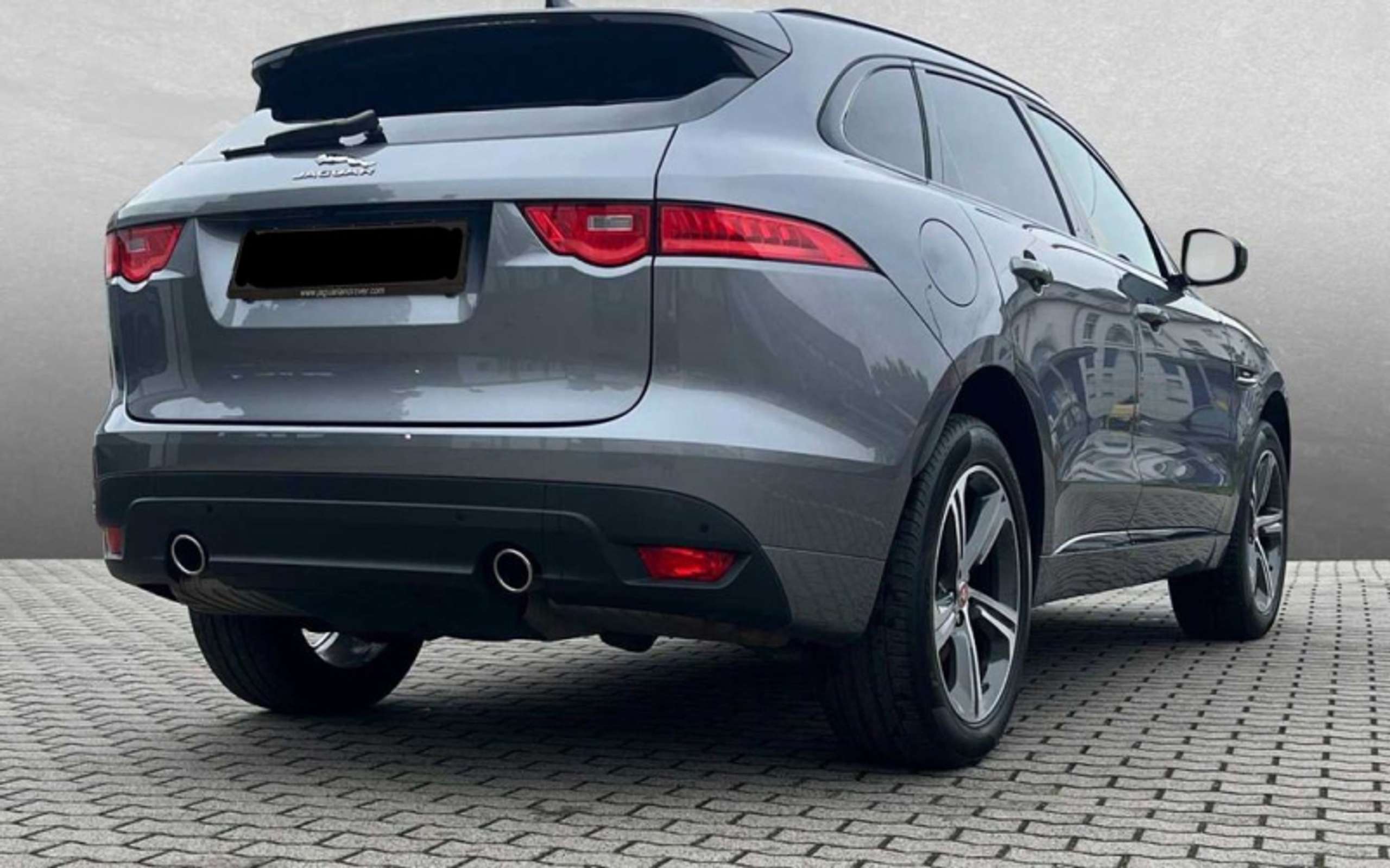 Jaguar - F-Pace