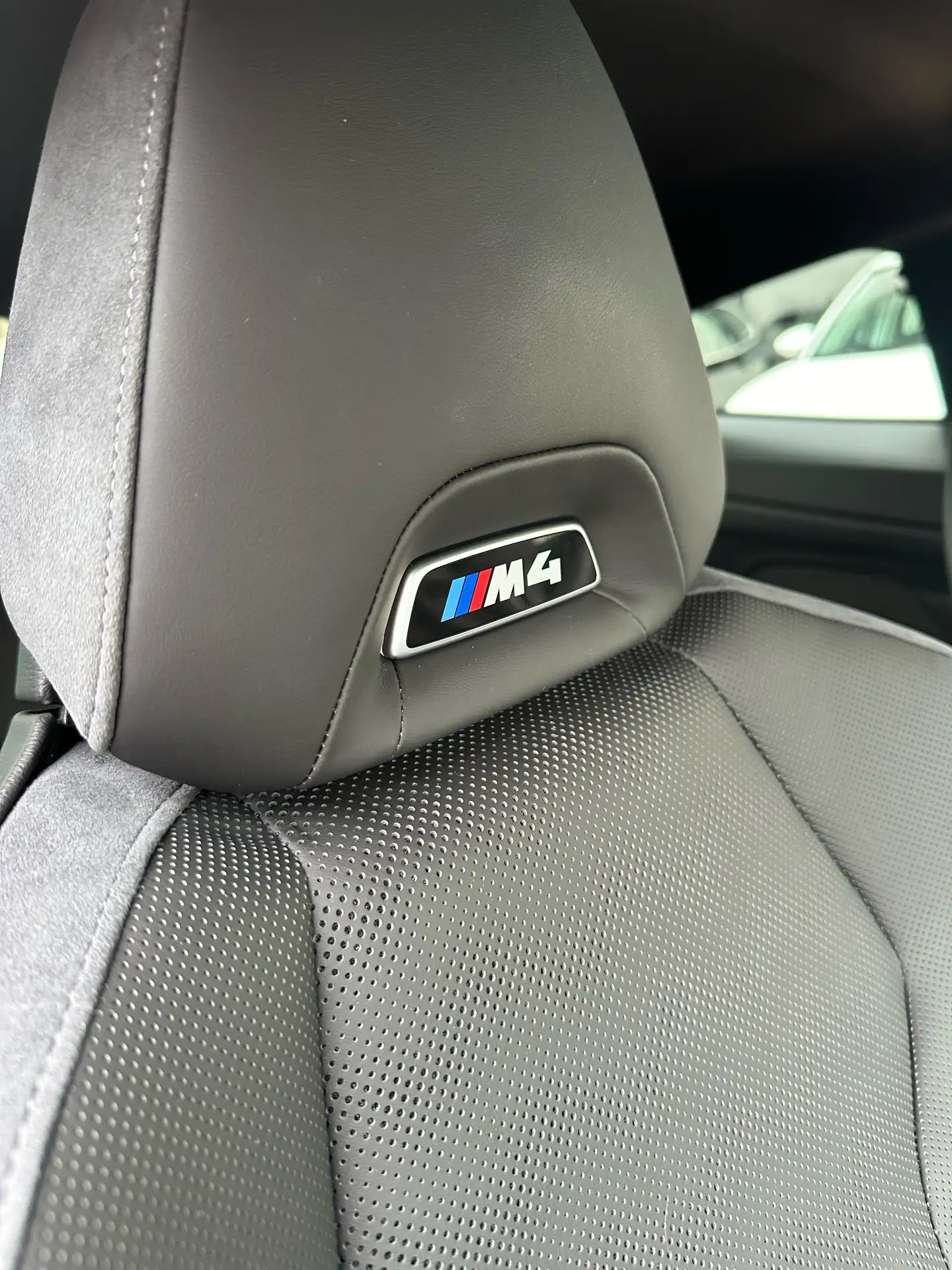 BMW - M4