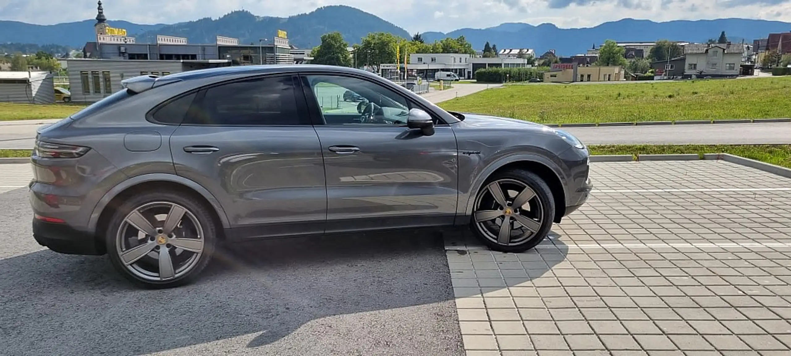 Porsche - Cayenne