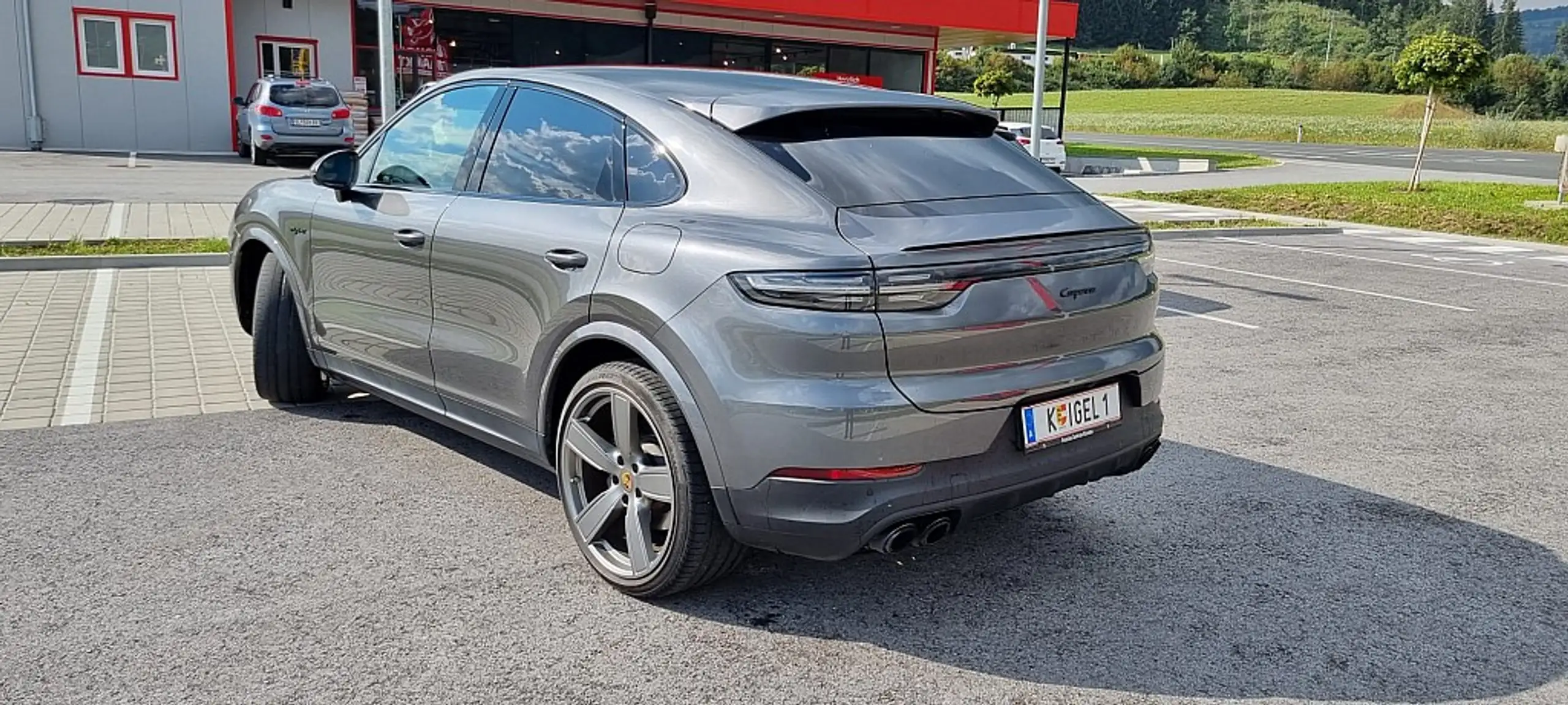 Porsche - Cayenne