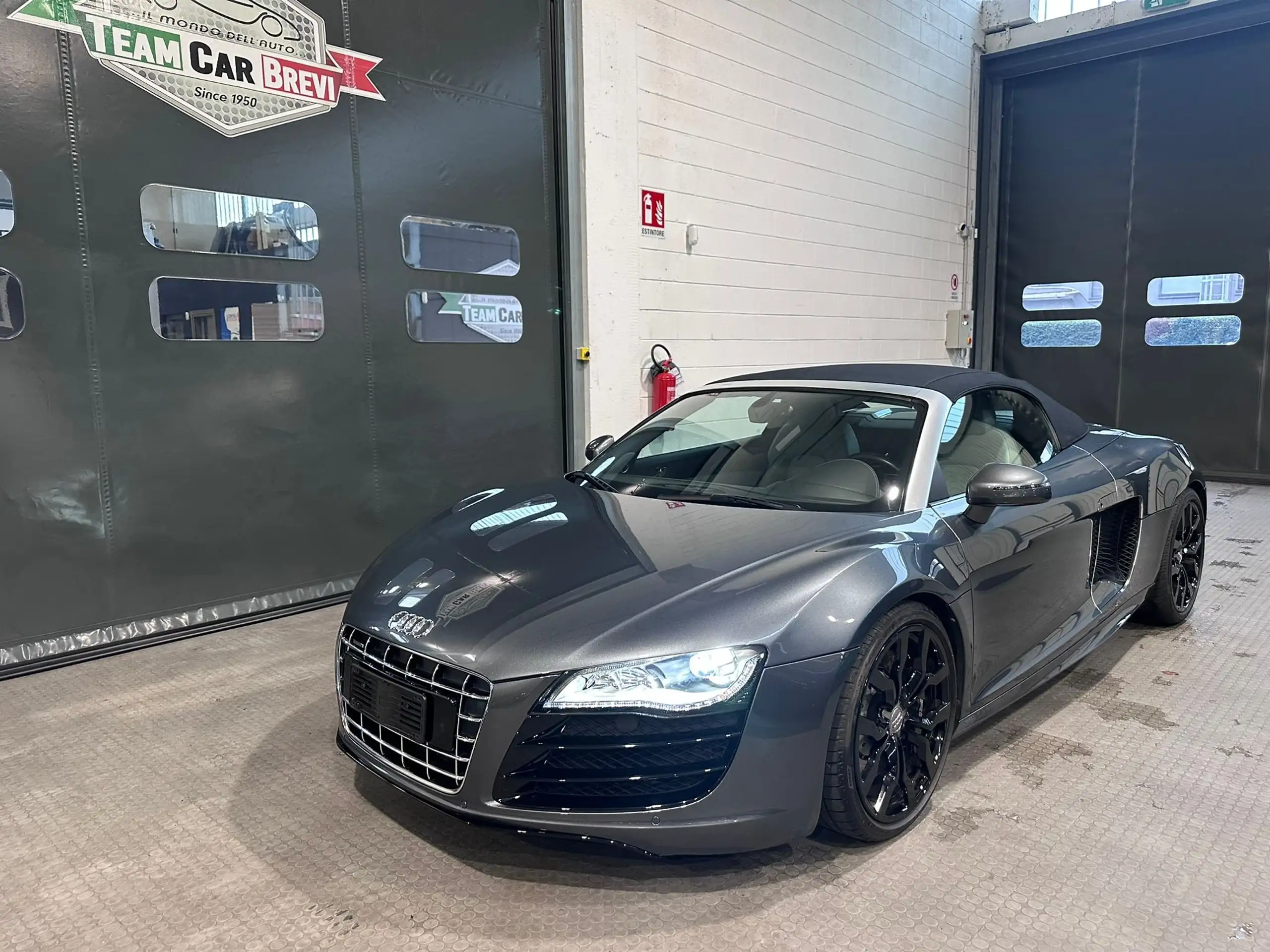 Audi R8 2012