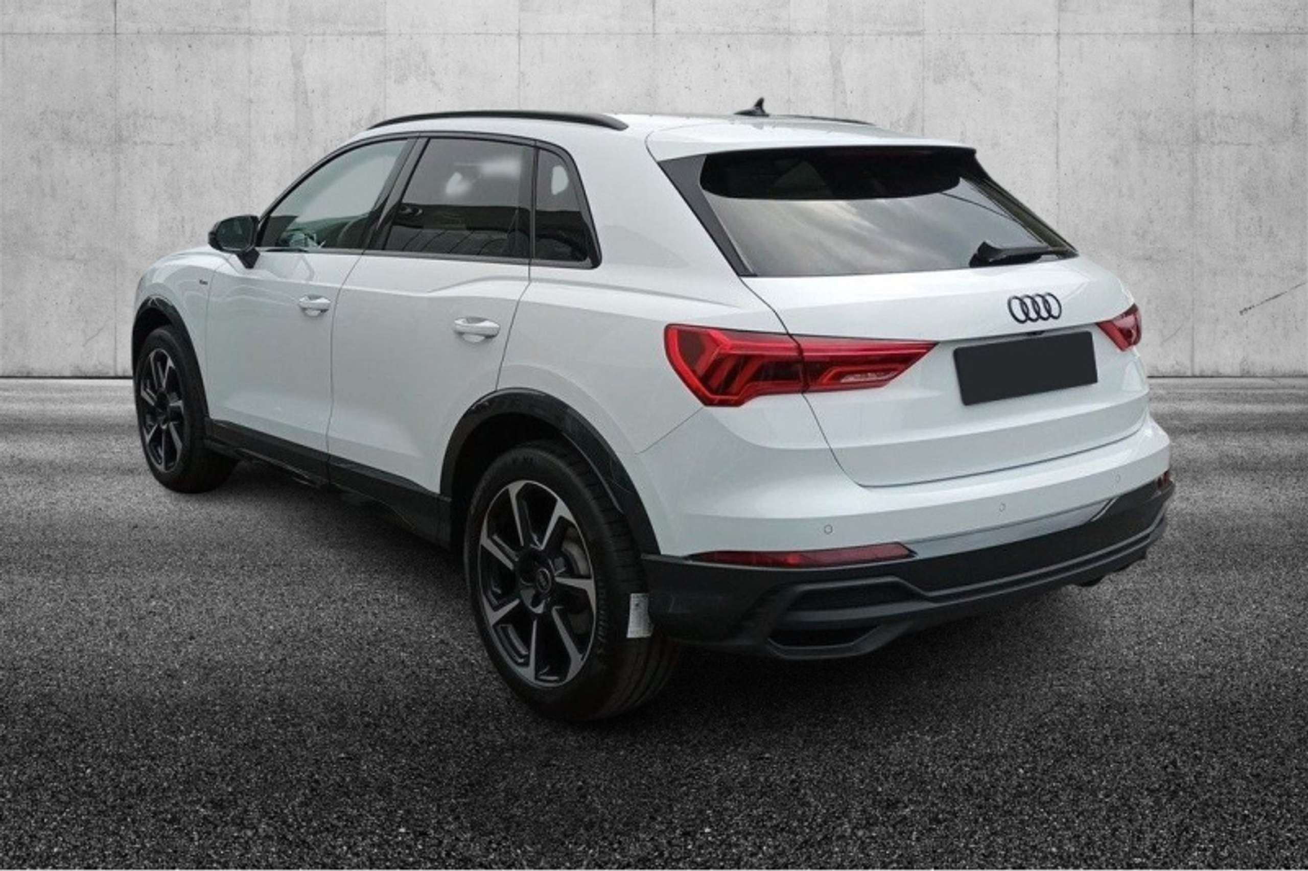 Audi - Q3