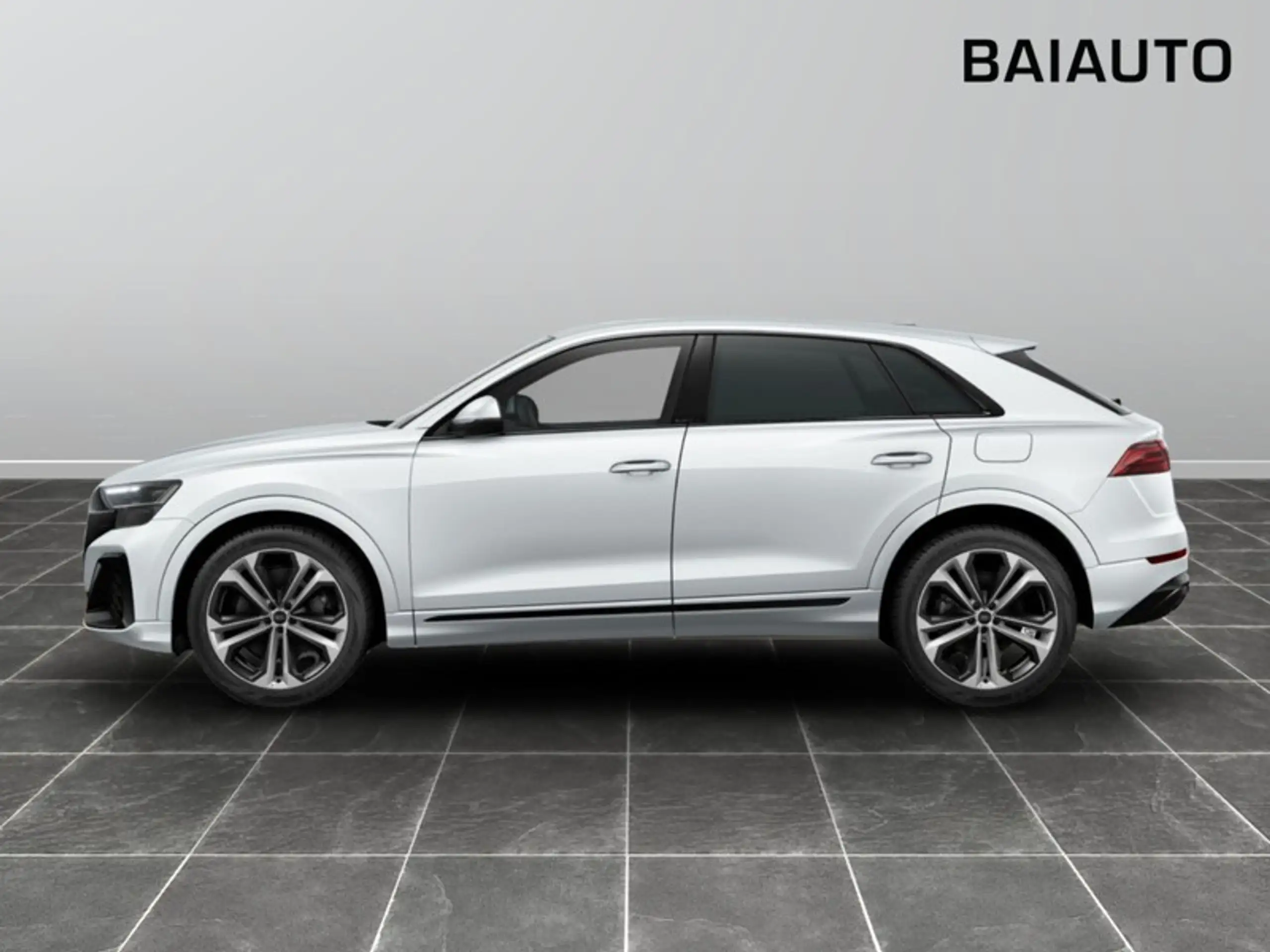 Audi - Q8