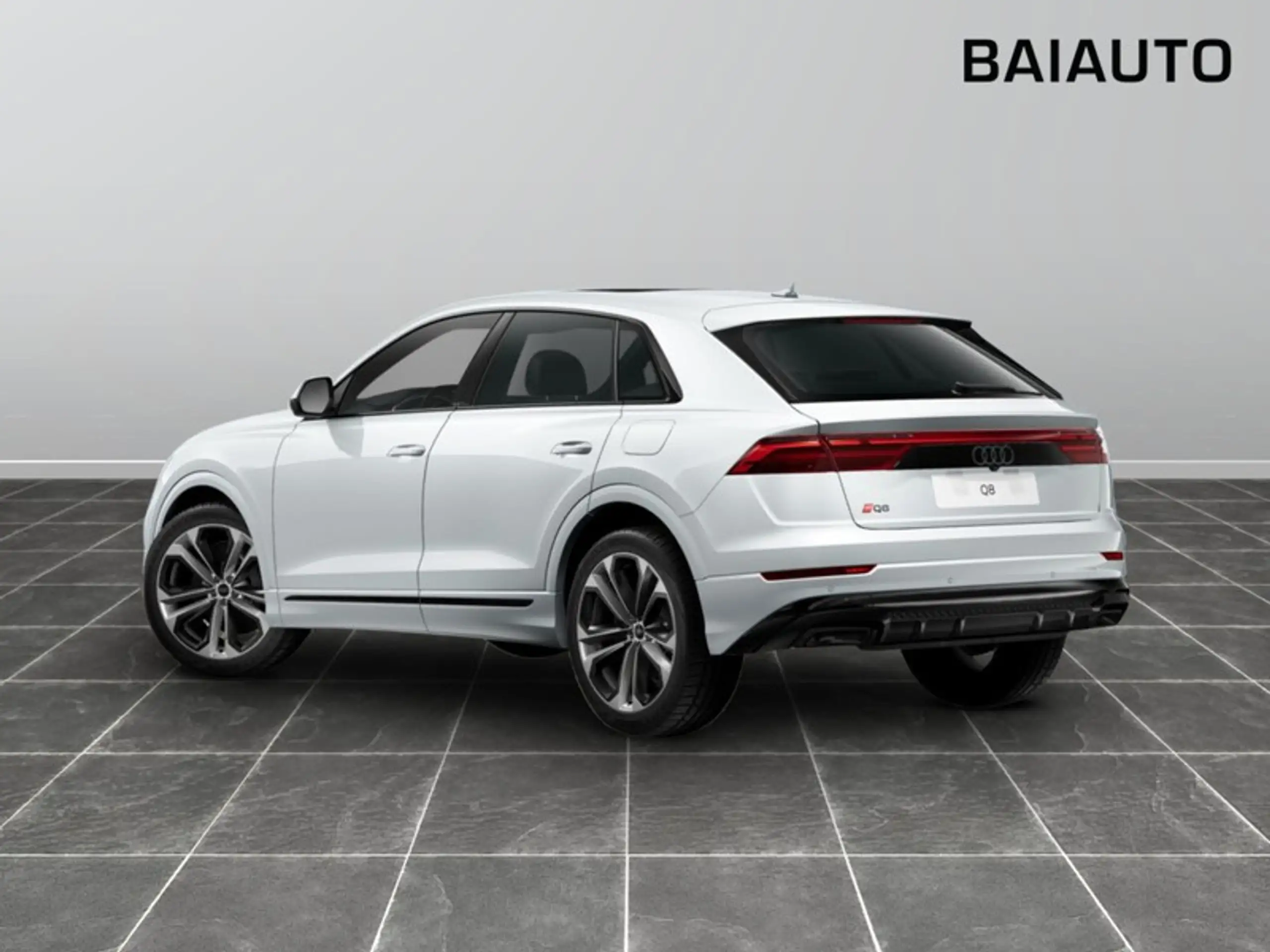 Audi - Q8