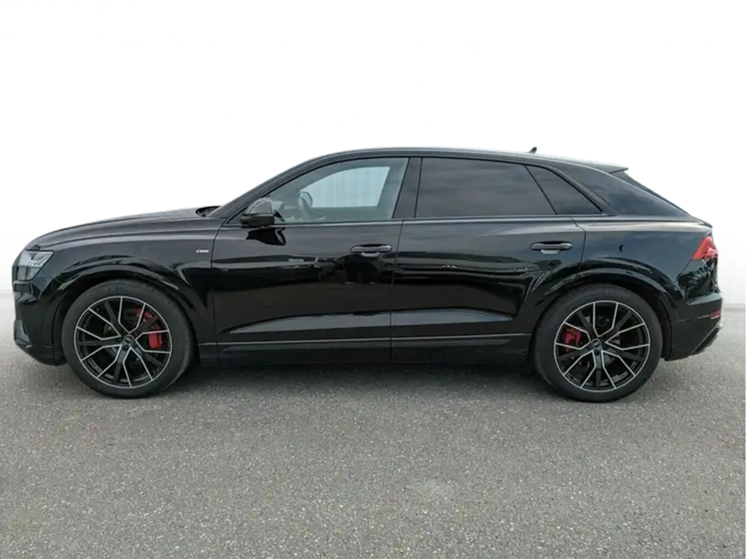 Audi - Q8