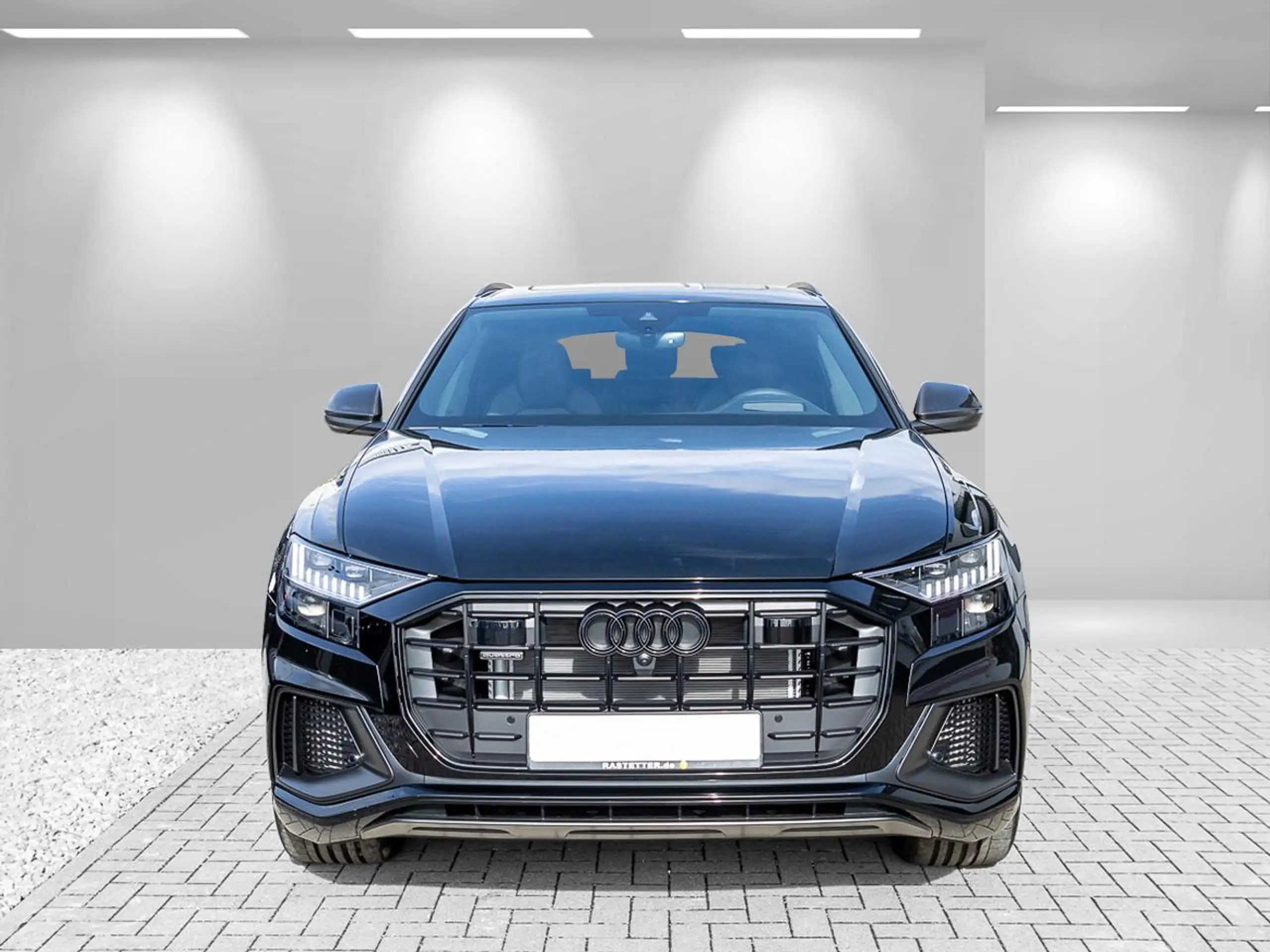 Audi - Q8