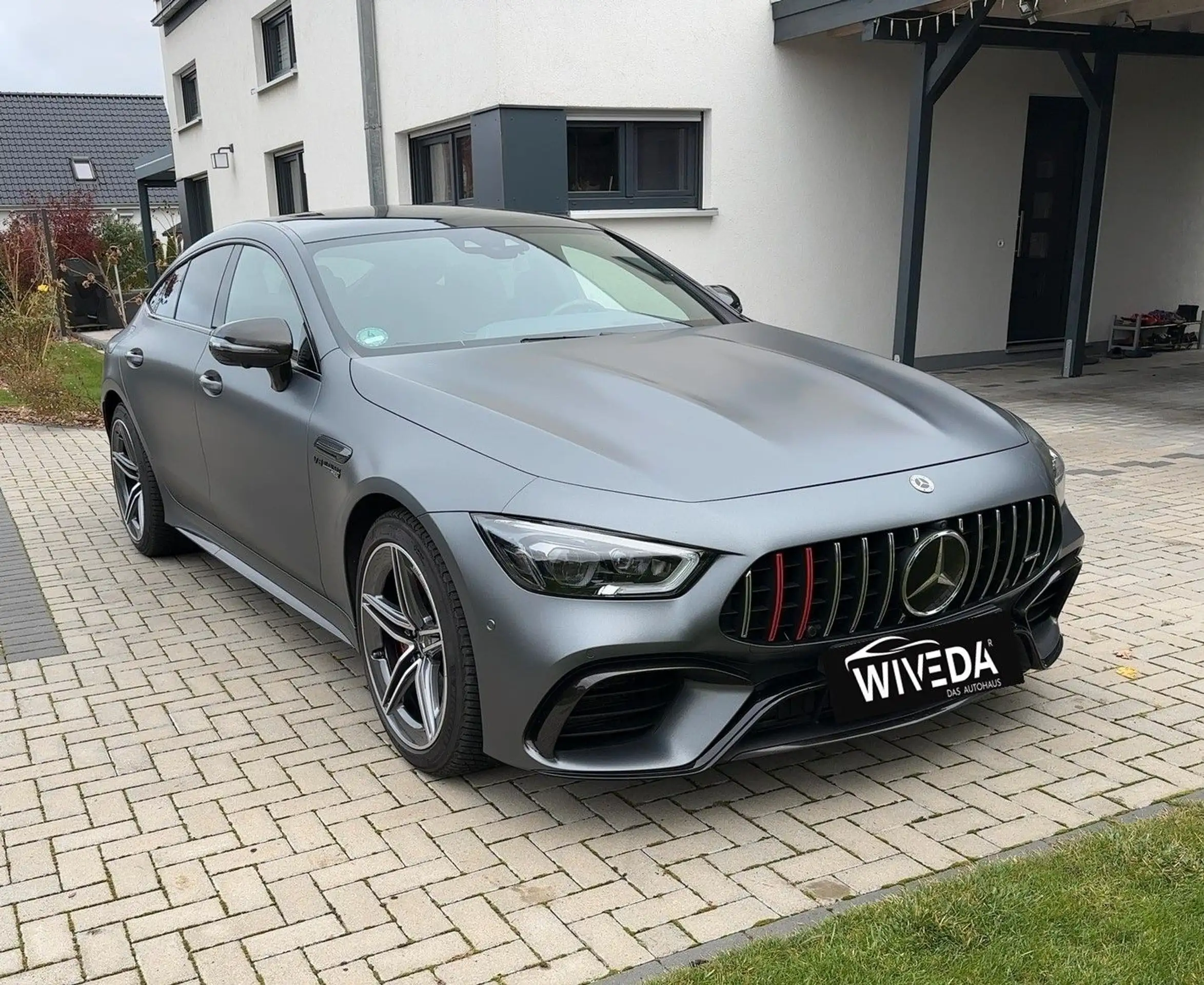 Mercedes-Benz - AMG GT