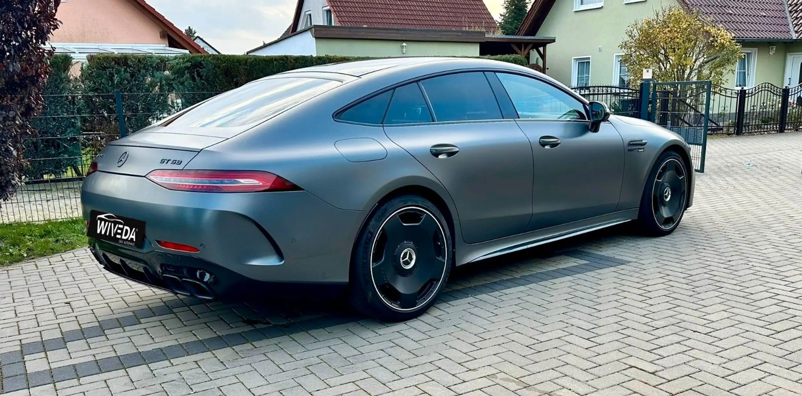 Mercedes-Benz - AMG GT