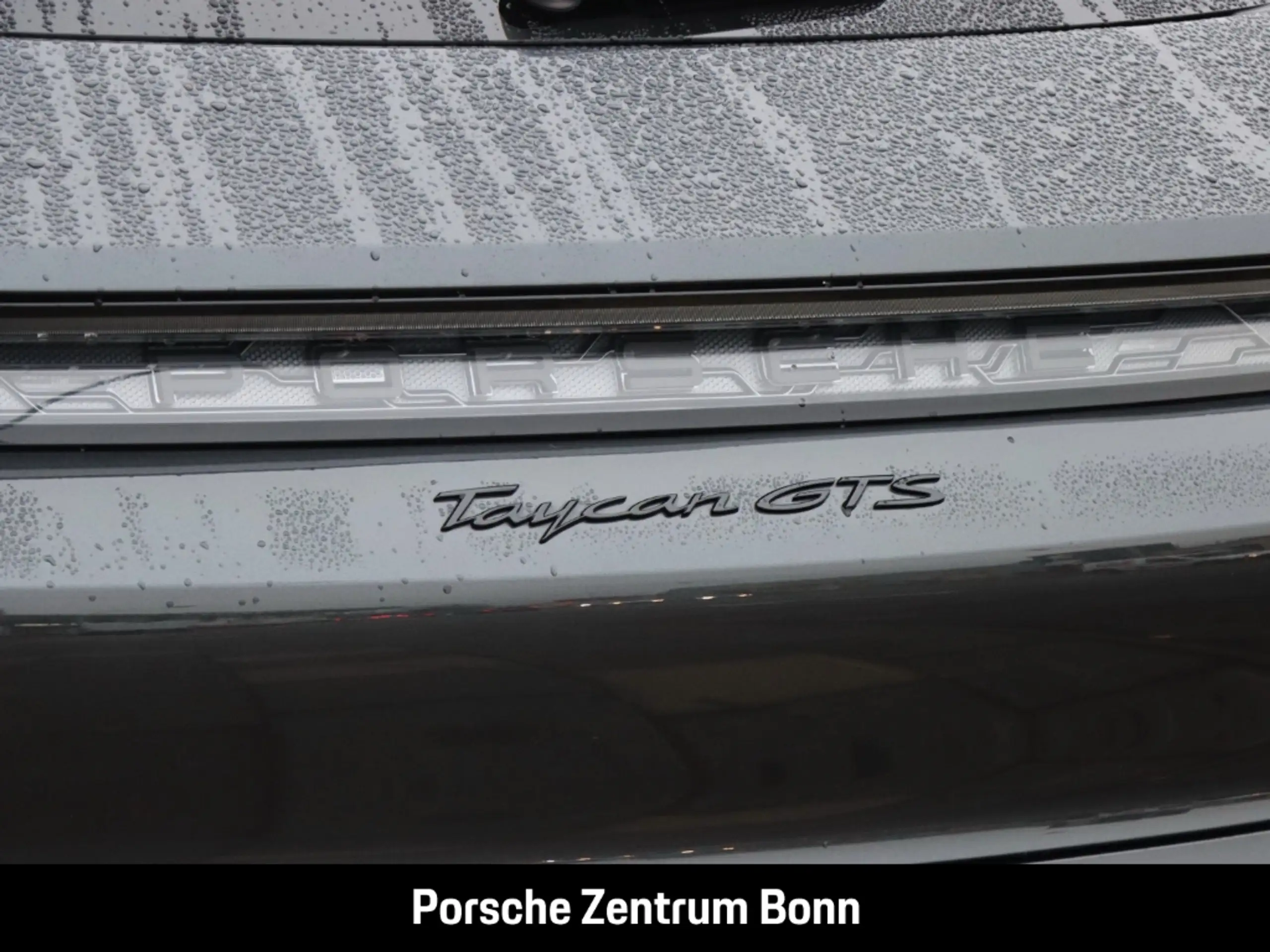 Porsche - Taycan