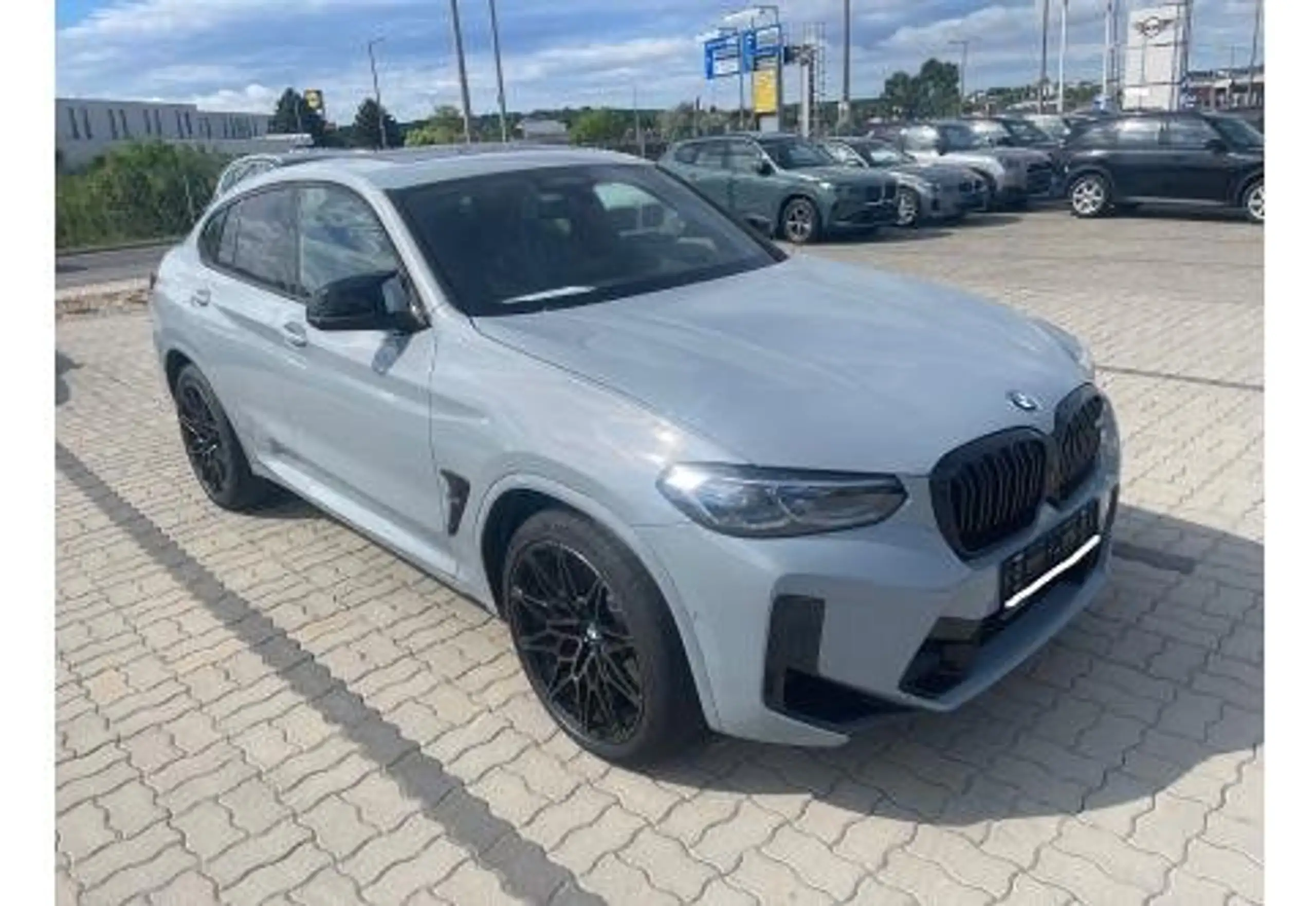 BMW - X4 M