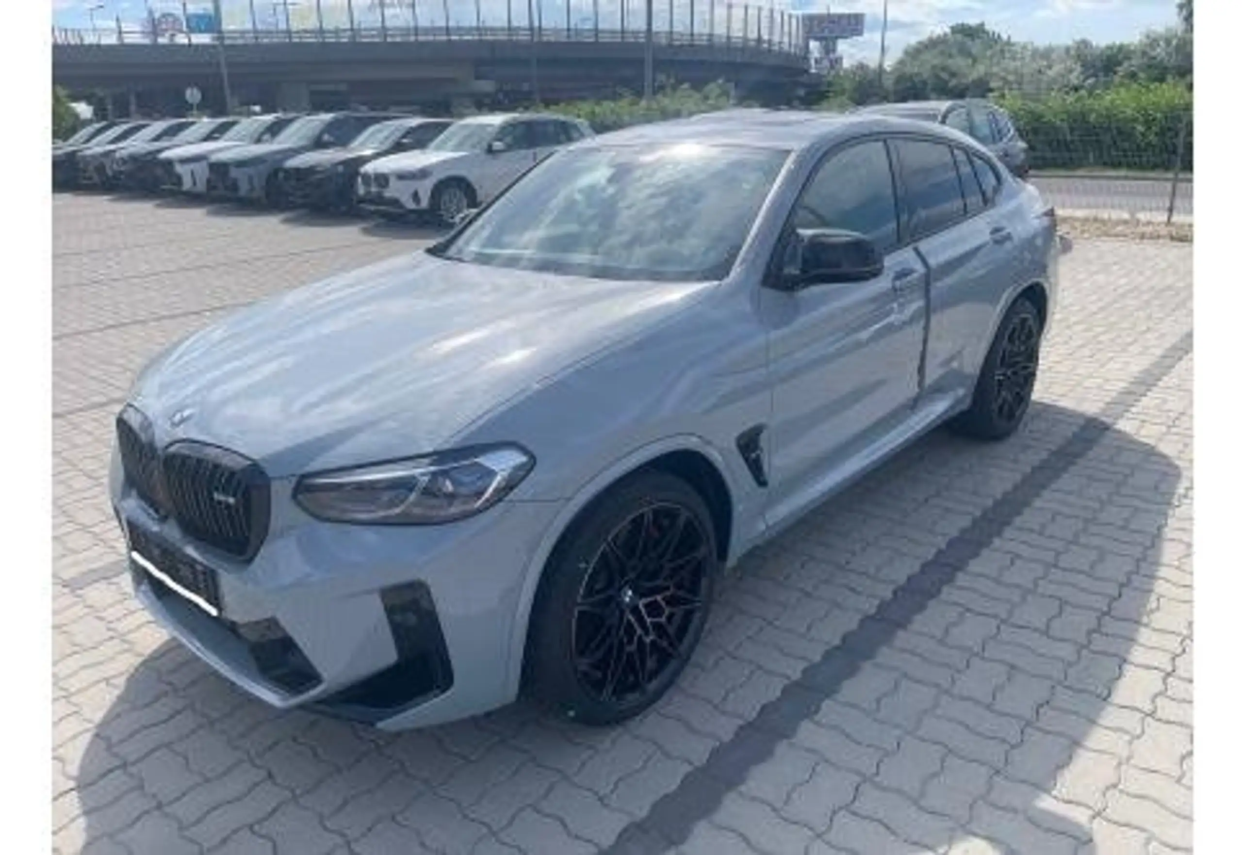 BMW - X4 M