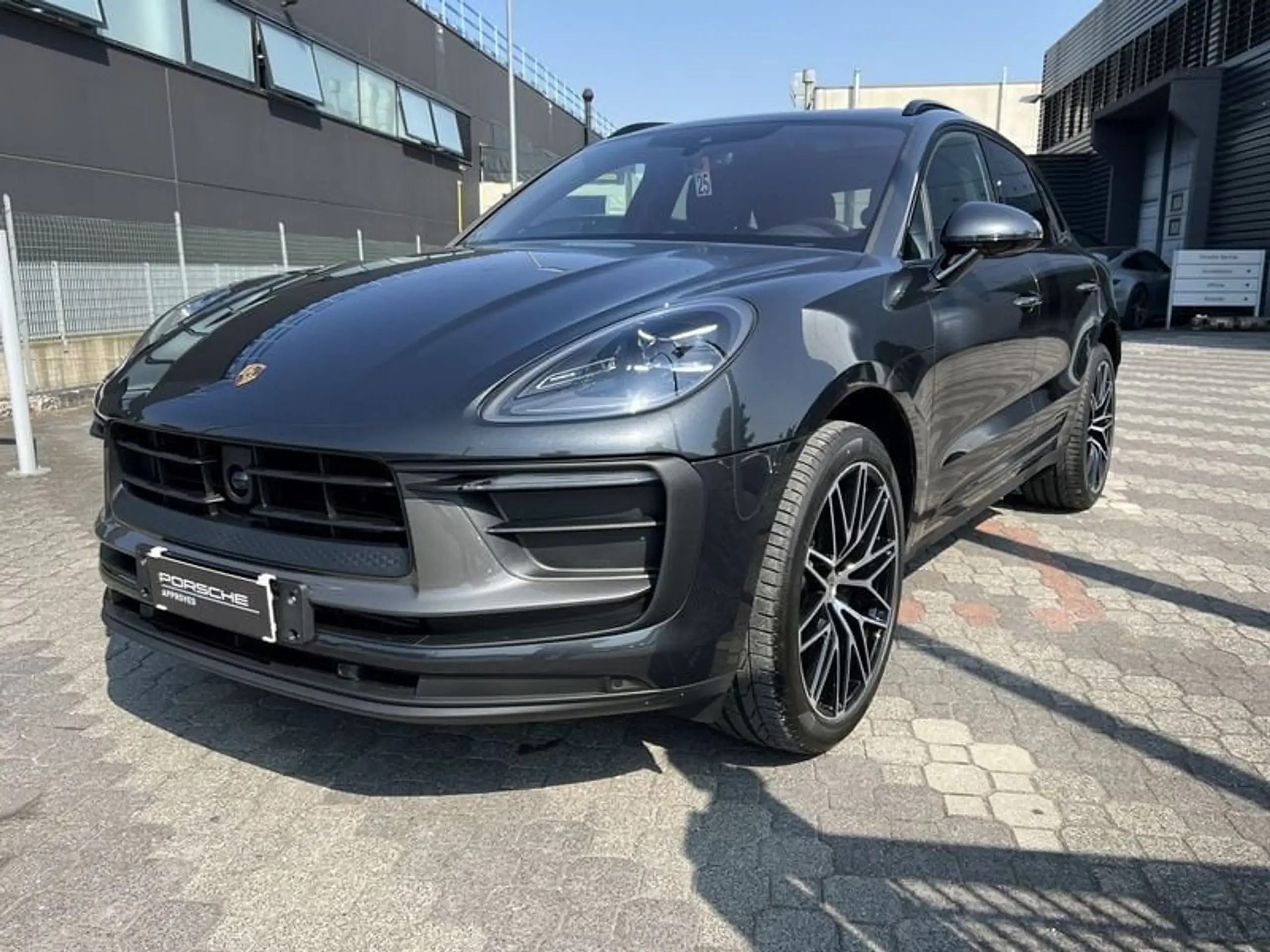 Porsche - Macan