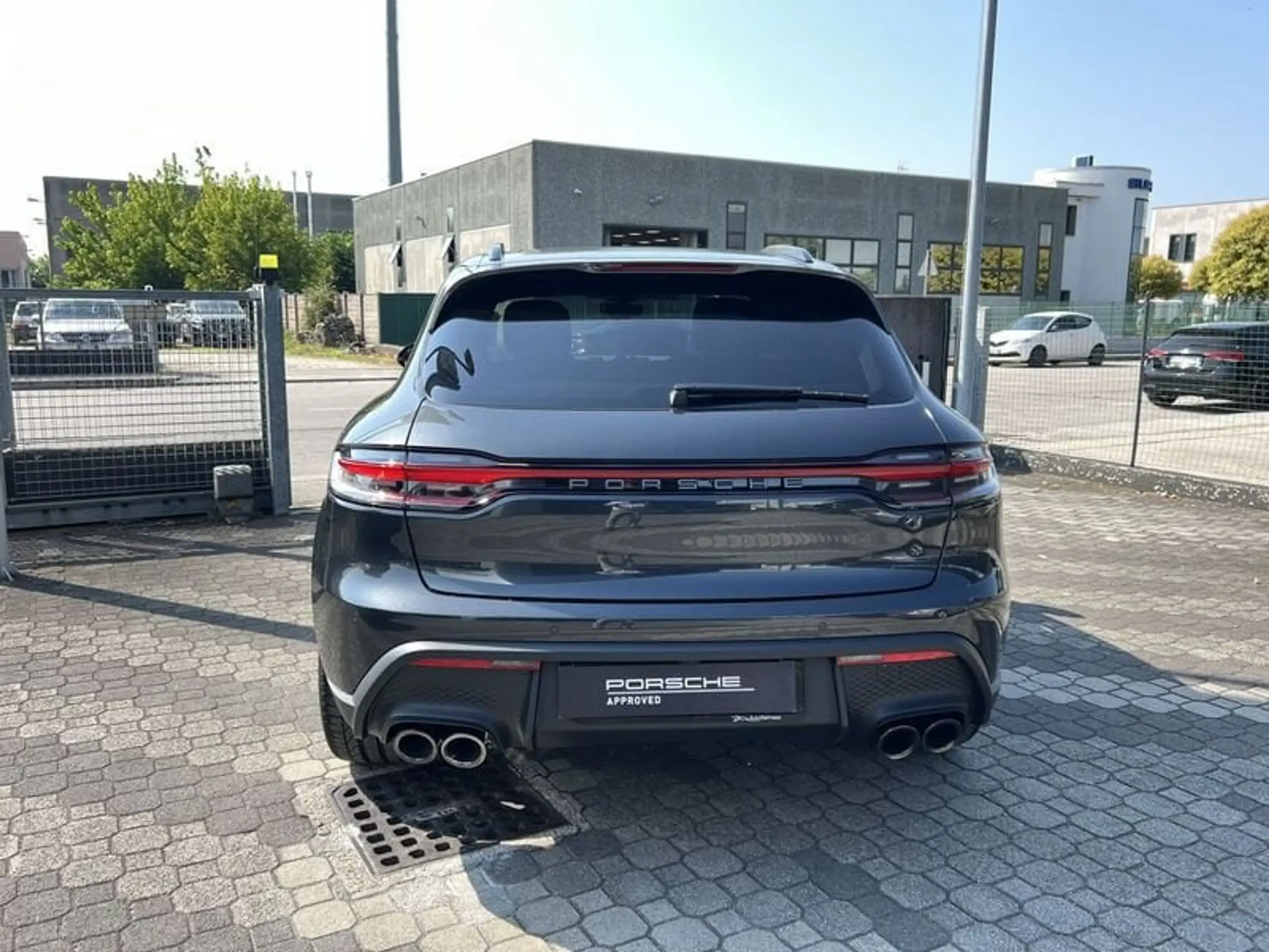 Porsche - Macan