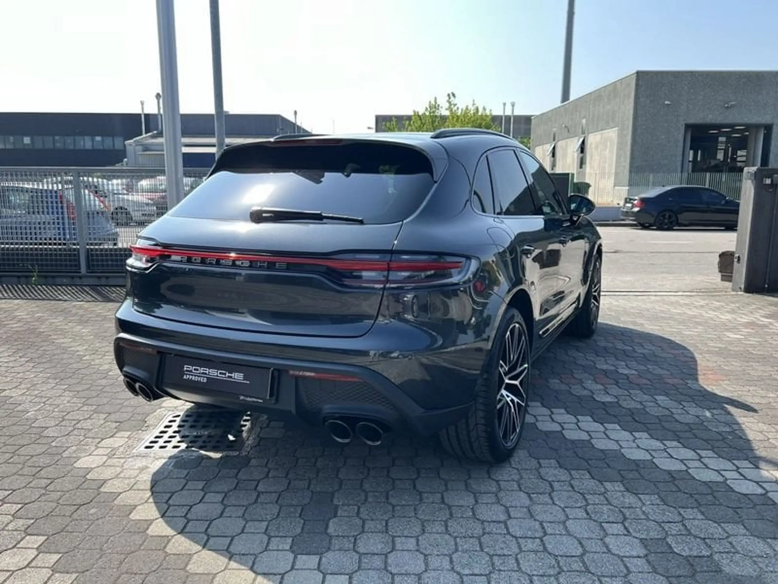 Porsche - Macan