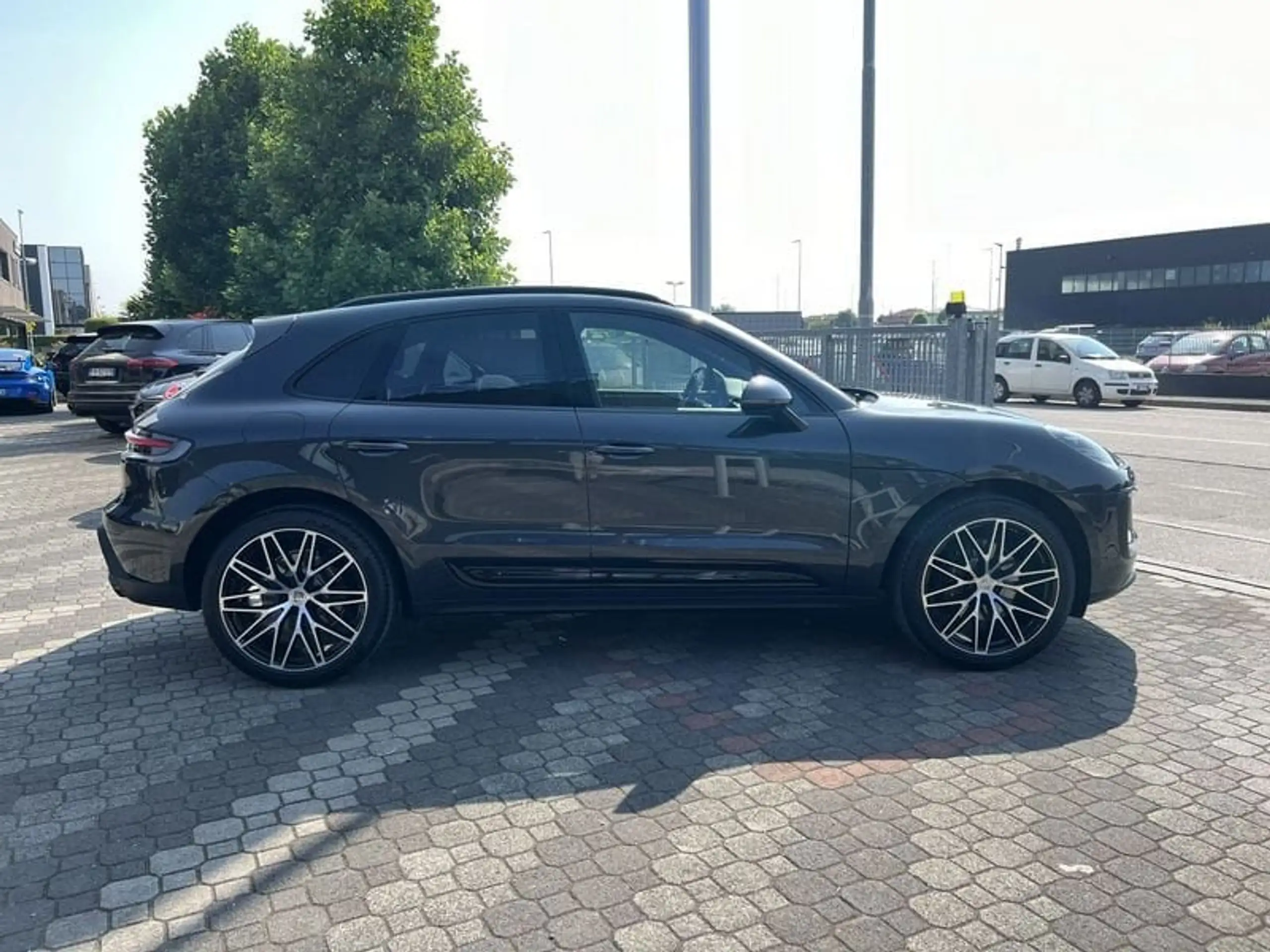 Porsche - Macan