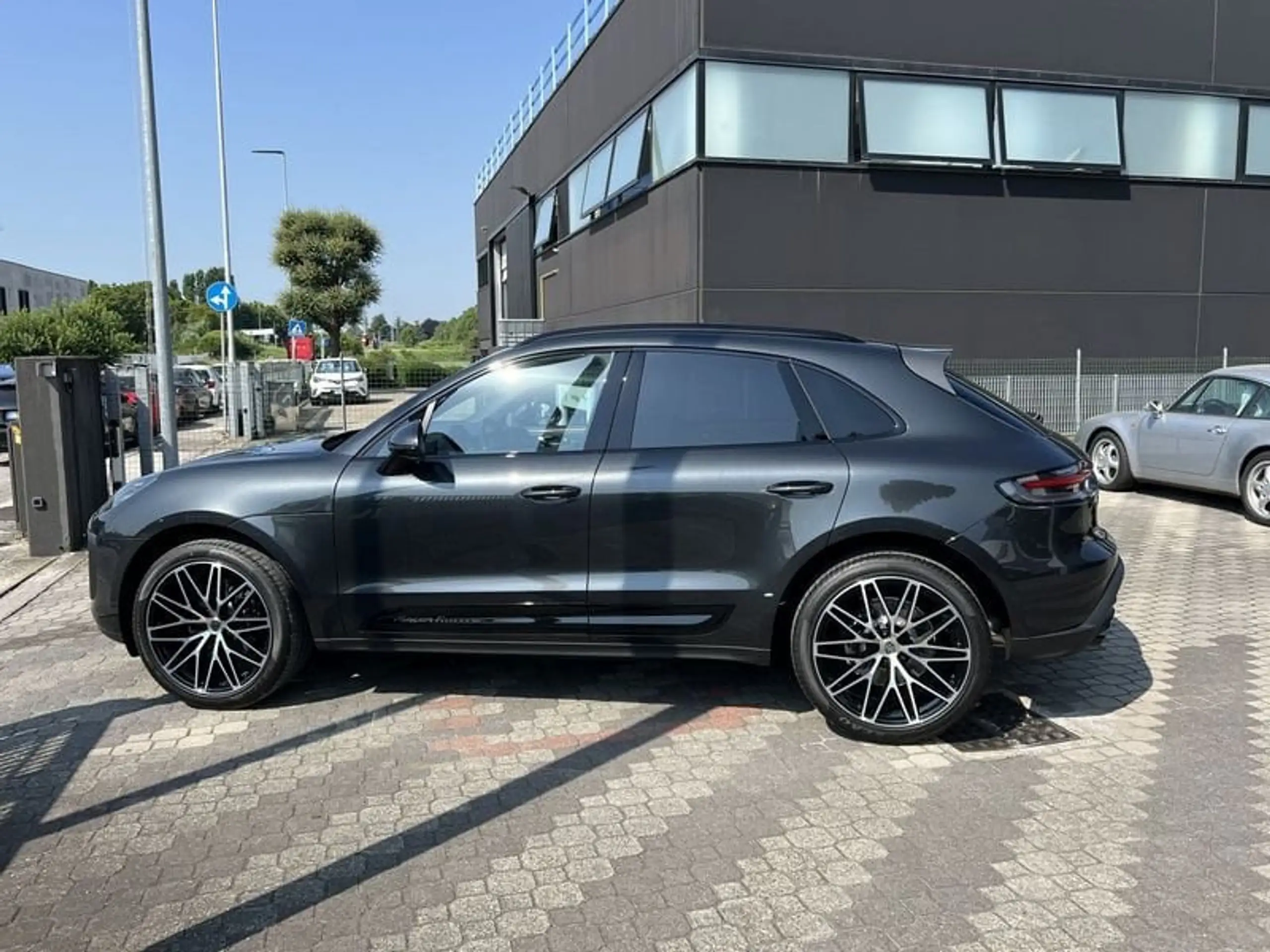 Porsche - Macan