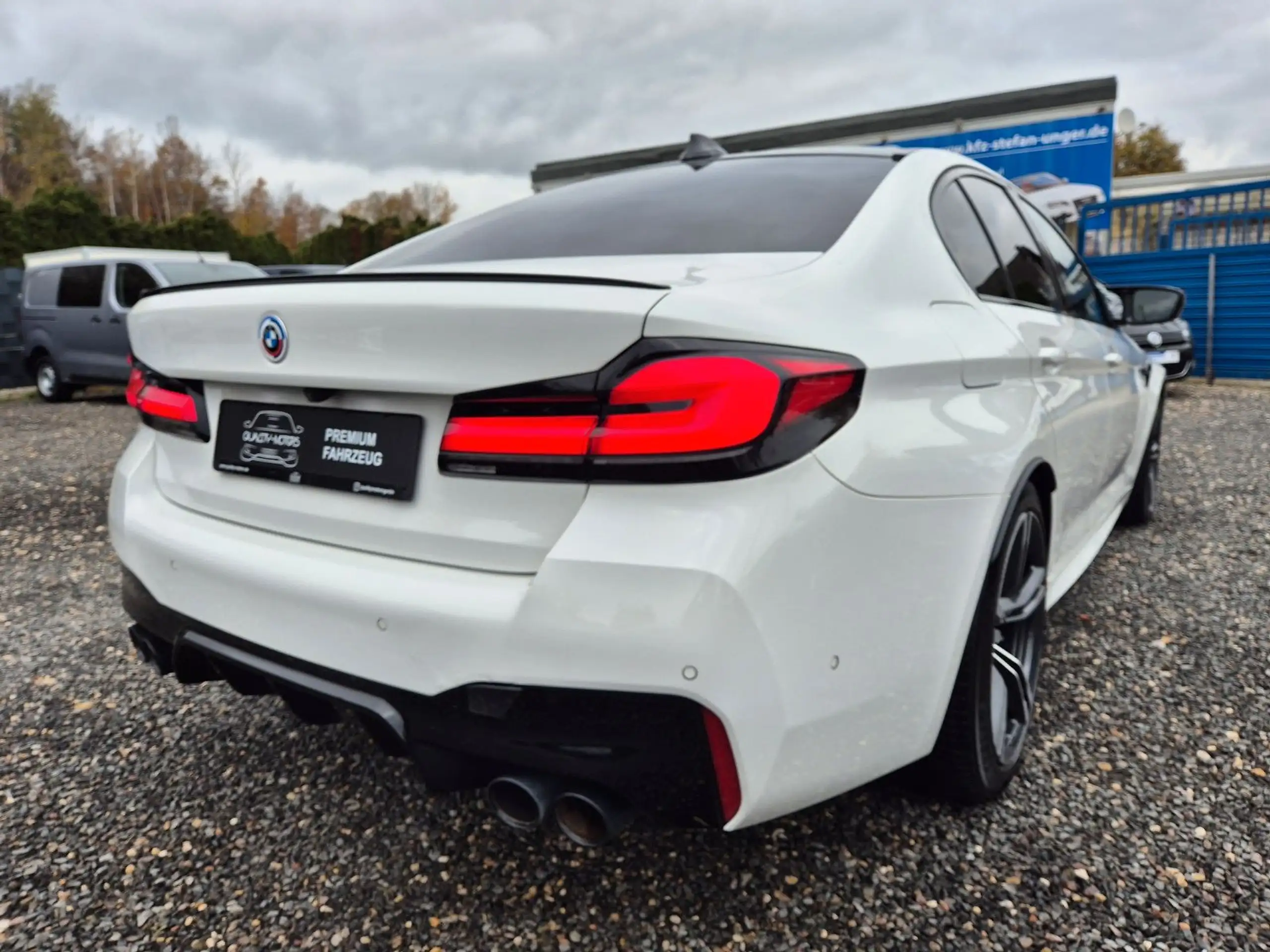 BMW - M5