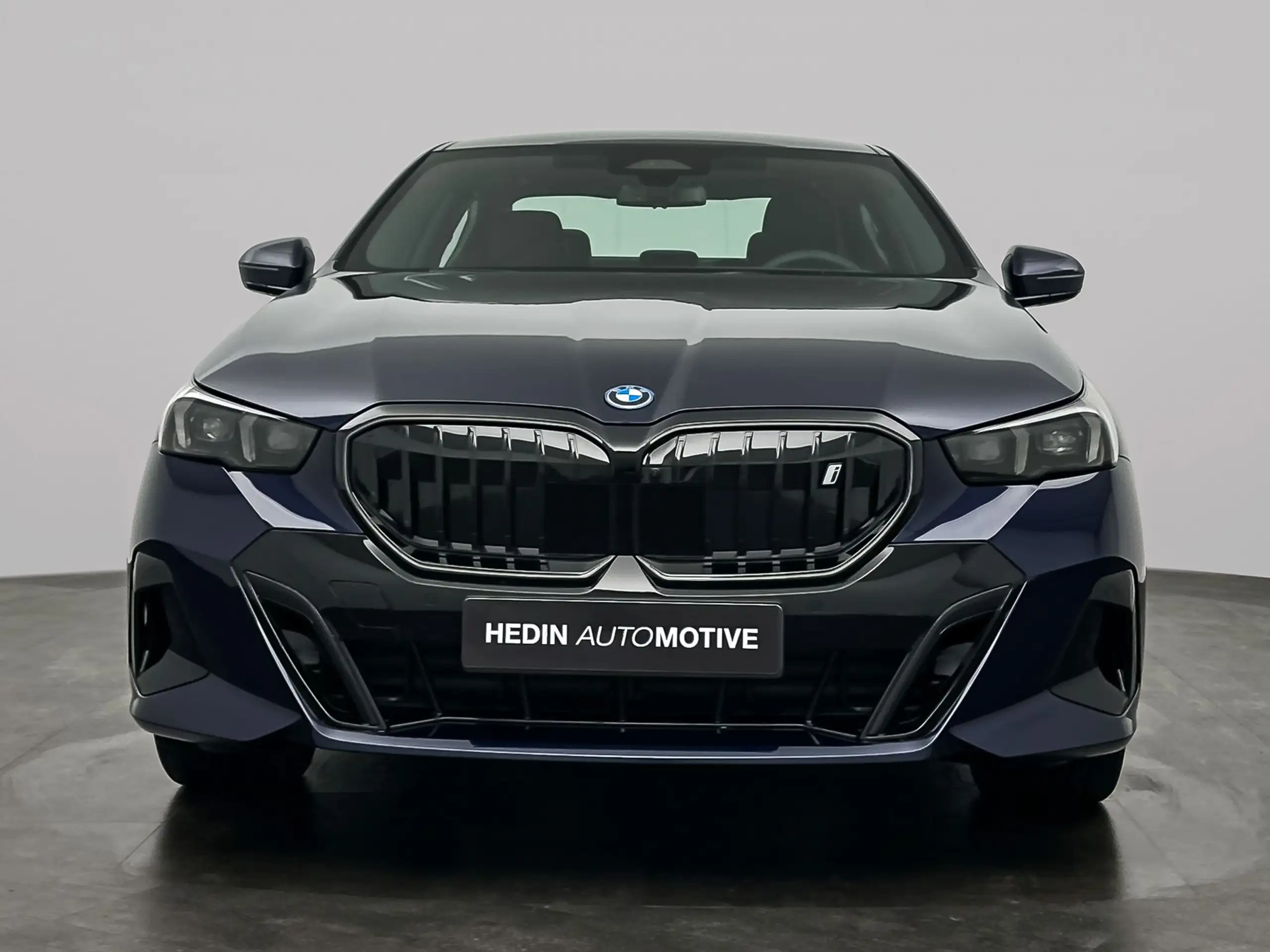 BMW - i5