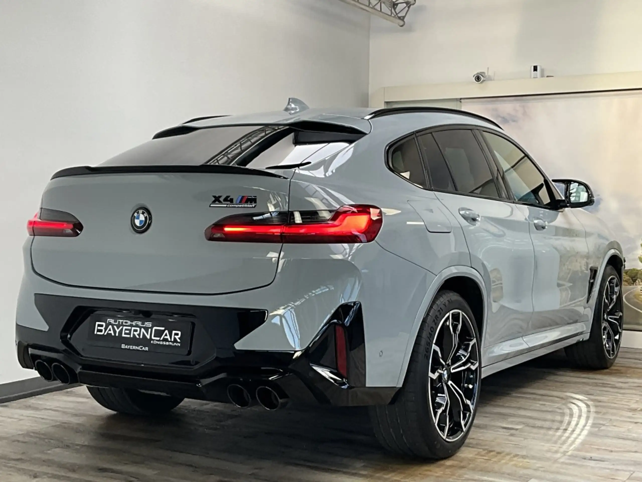 BMW - X4 M