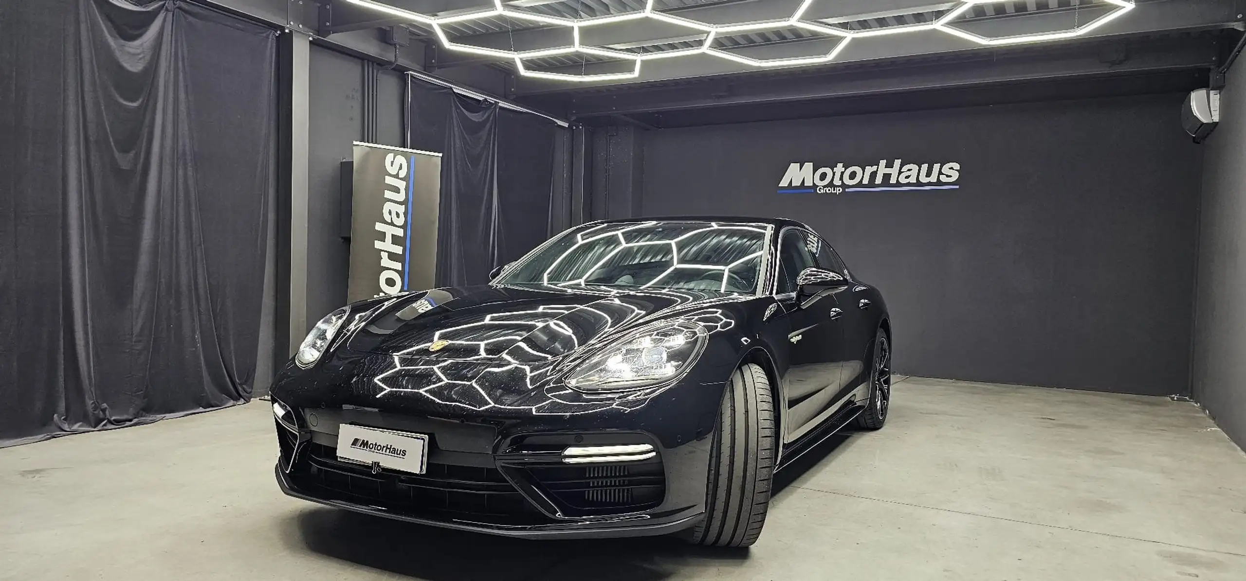 Porsche - Panamera