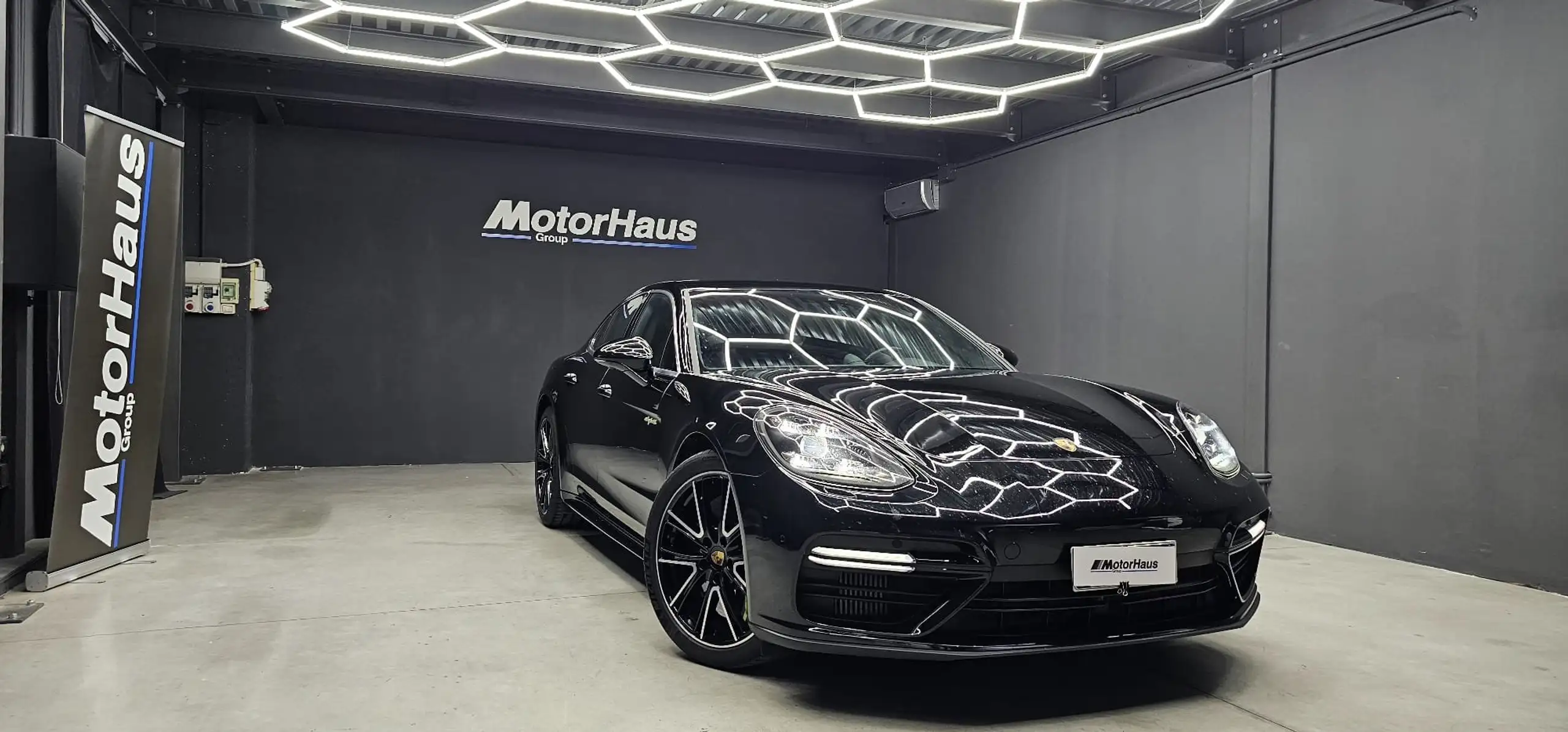 Porsche - Panamera