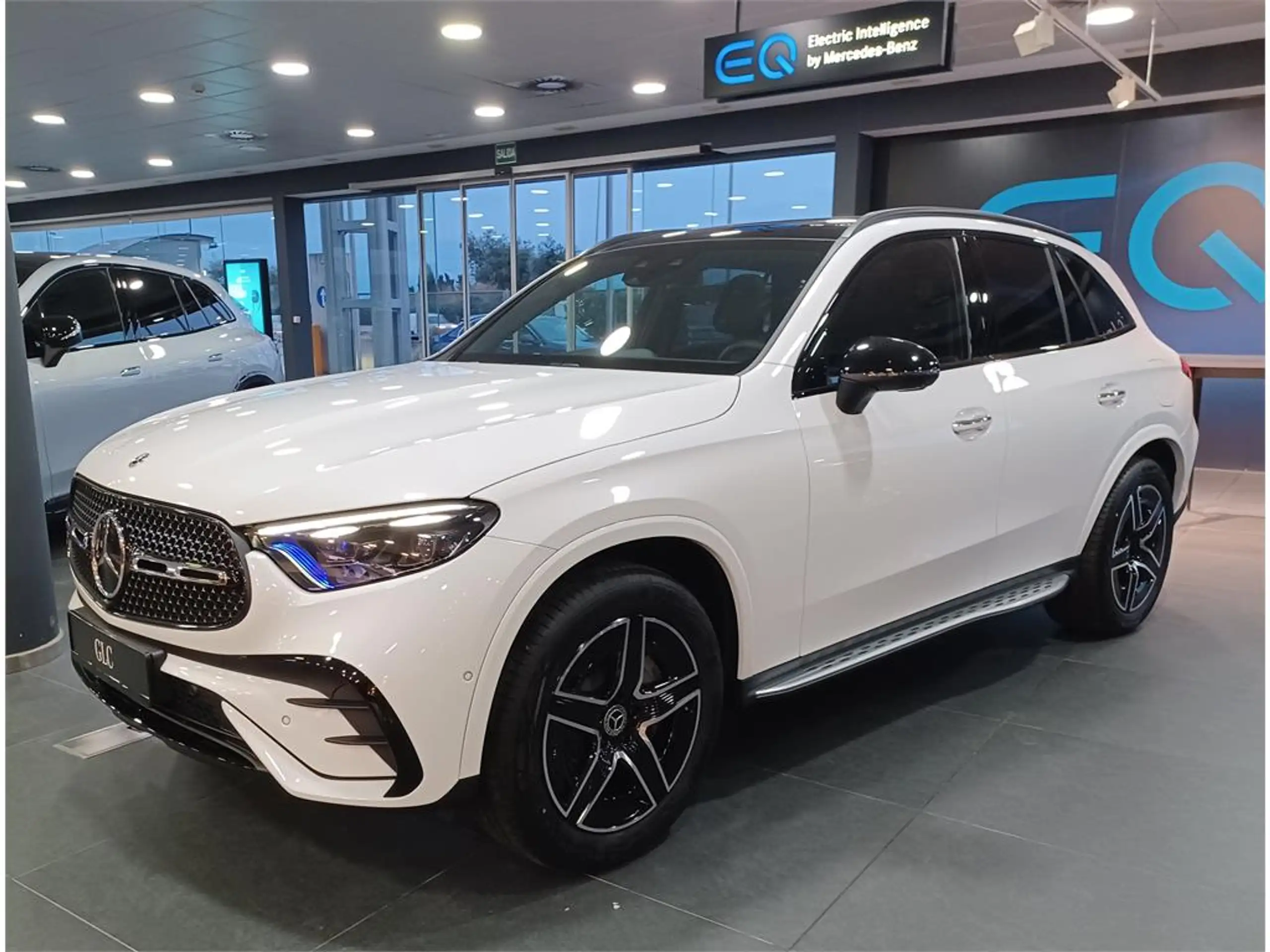 Mercedes-Benz - GLC 300